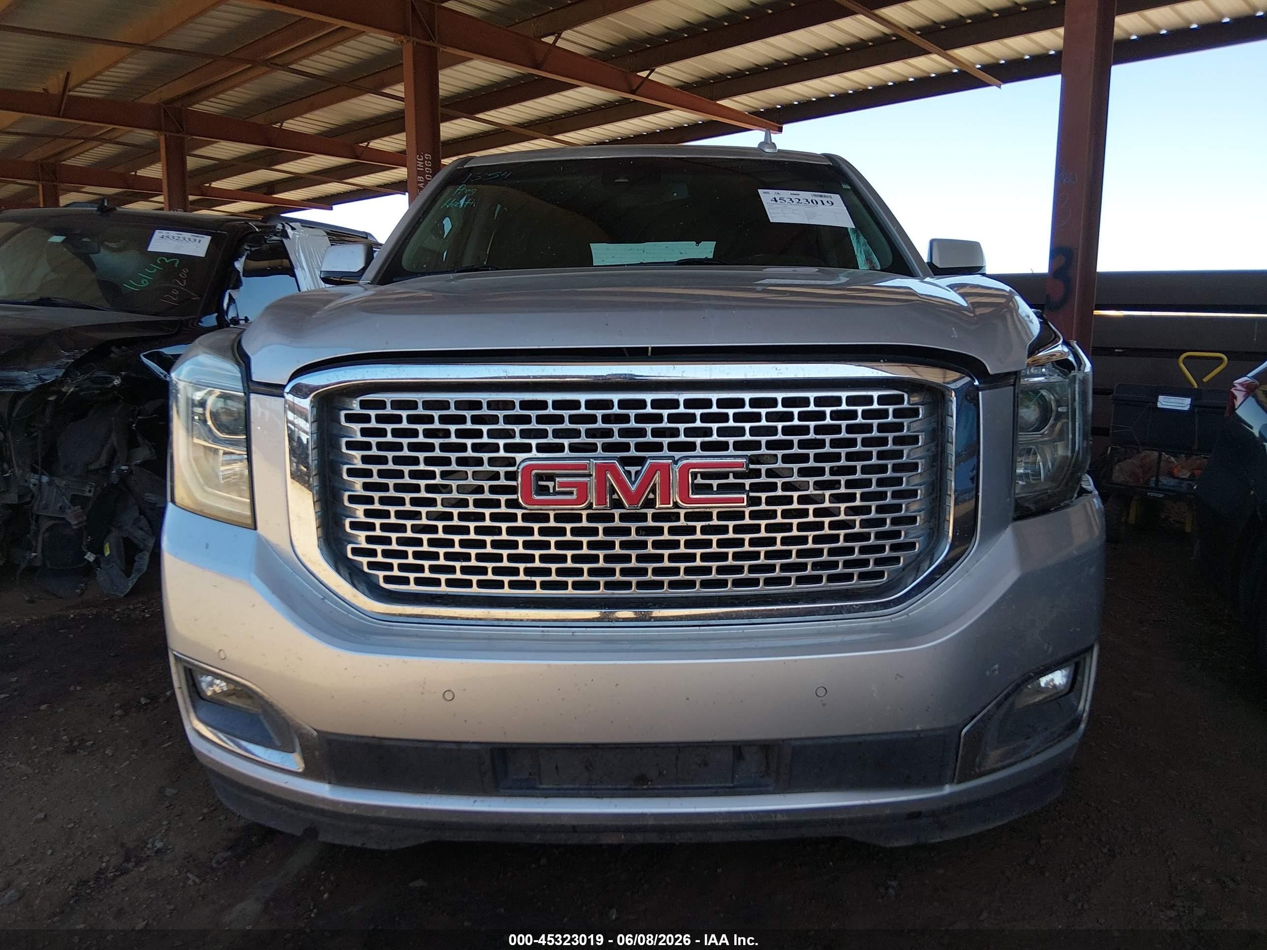 2015 Gmc Yukon Denali Silver vin: 1GKS2CKJ4FR512850