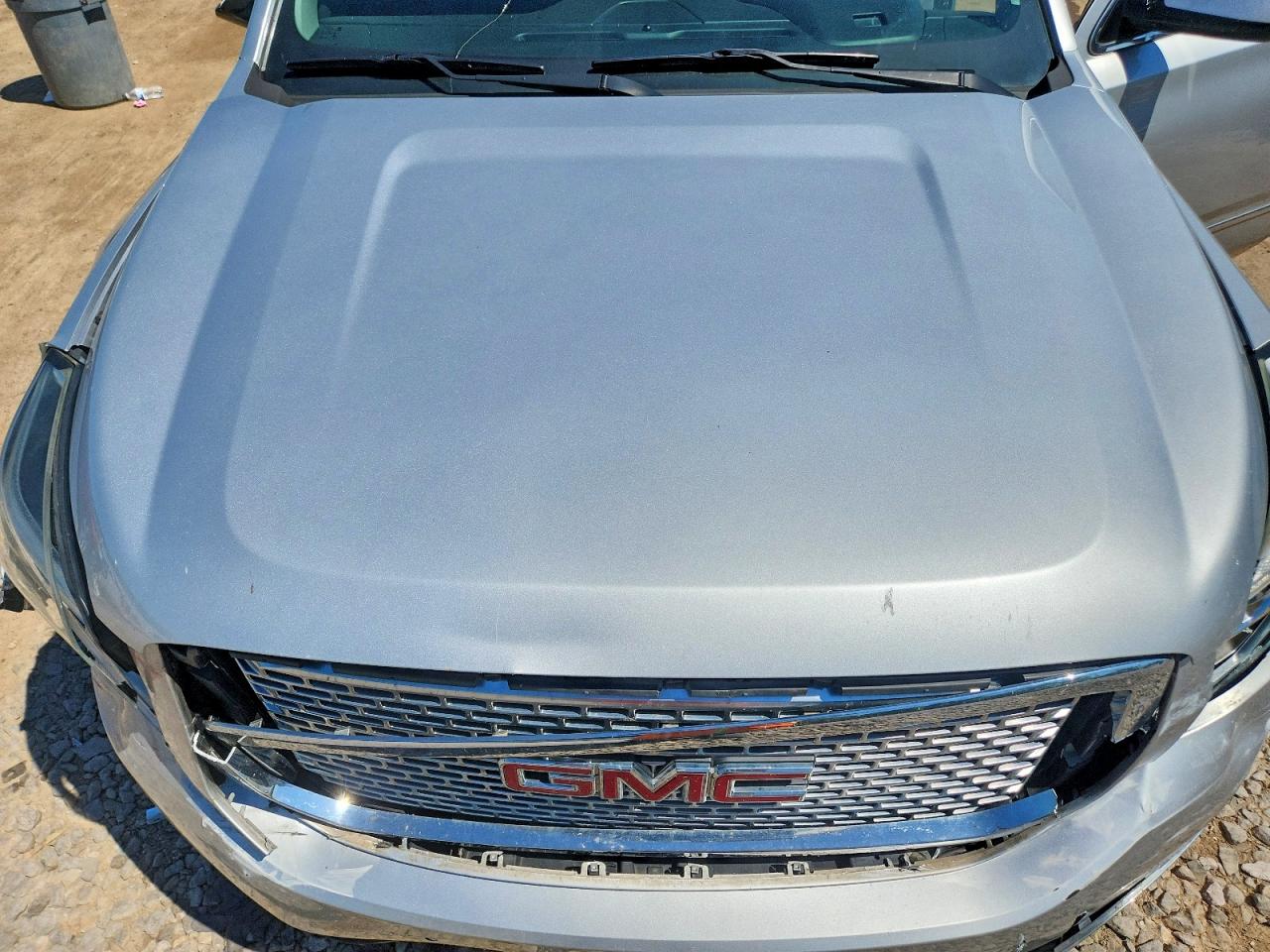 2015 Gmc Yukon Denali Silver vin: 1GKS2CKJ4FR515182