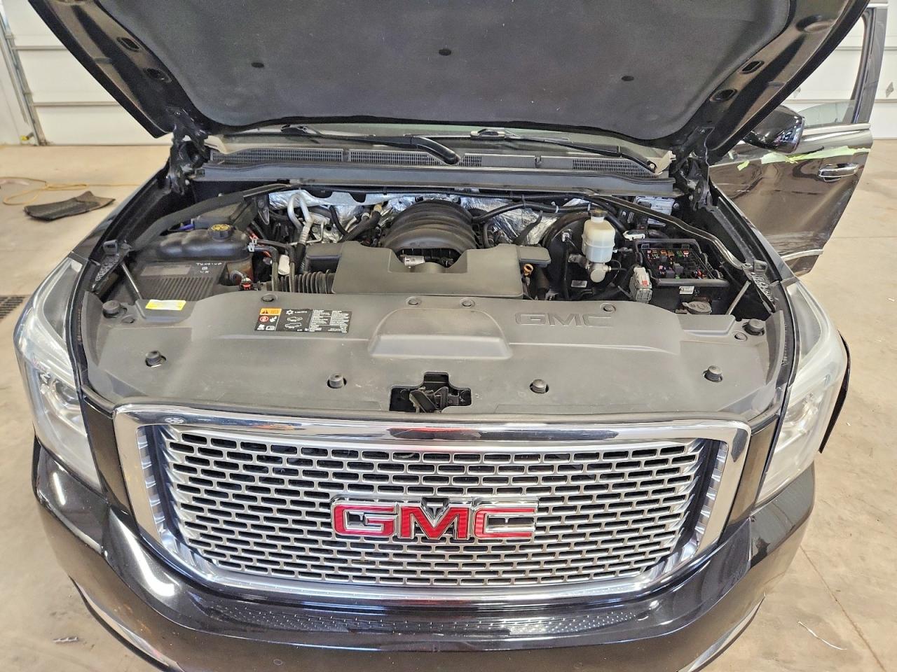 2015 Gmc Yukon Denali Black vin: 1GKS2CKJ4FR549560