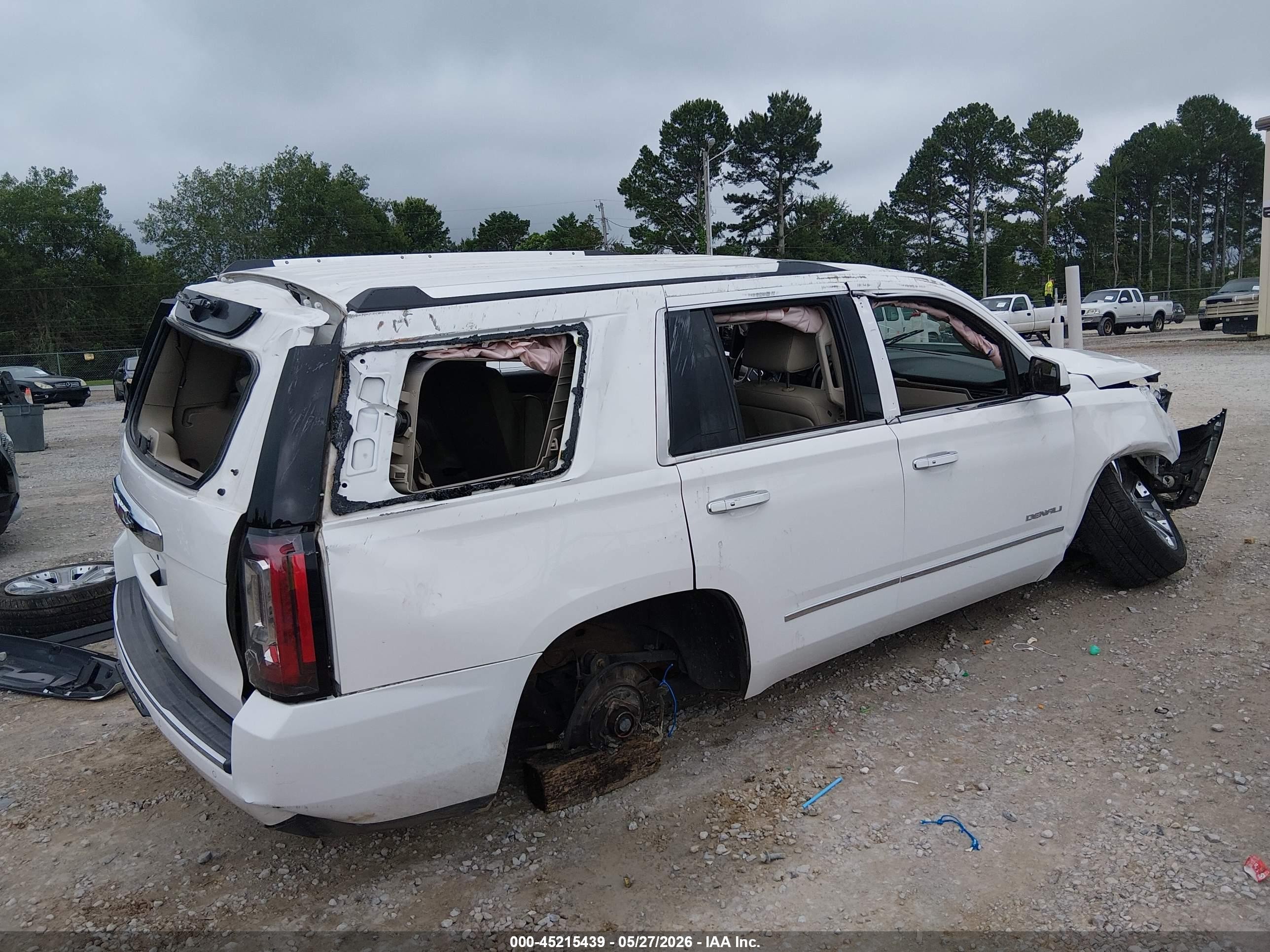 2015 Gmc Yukon Denali White vin: 1GKS2CKJ6FR556204