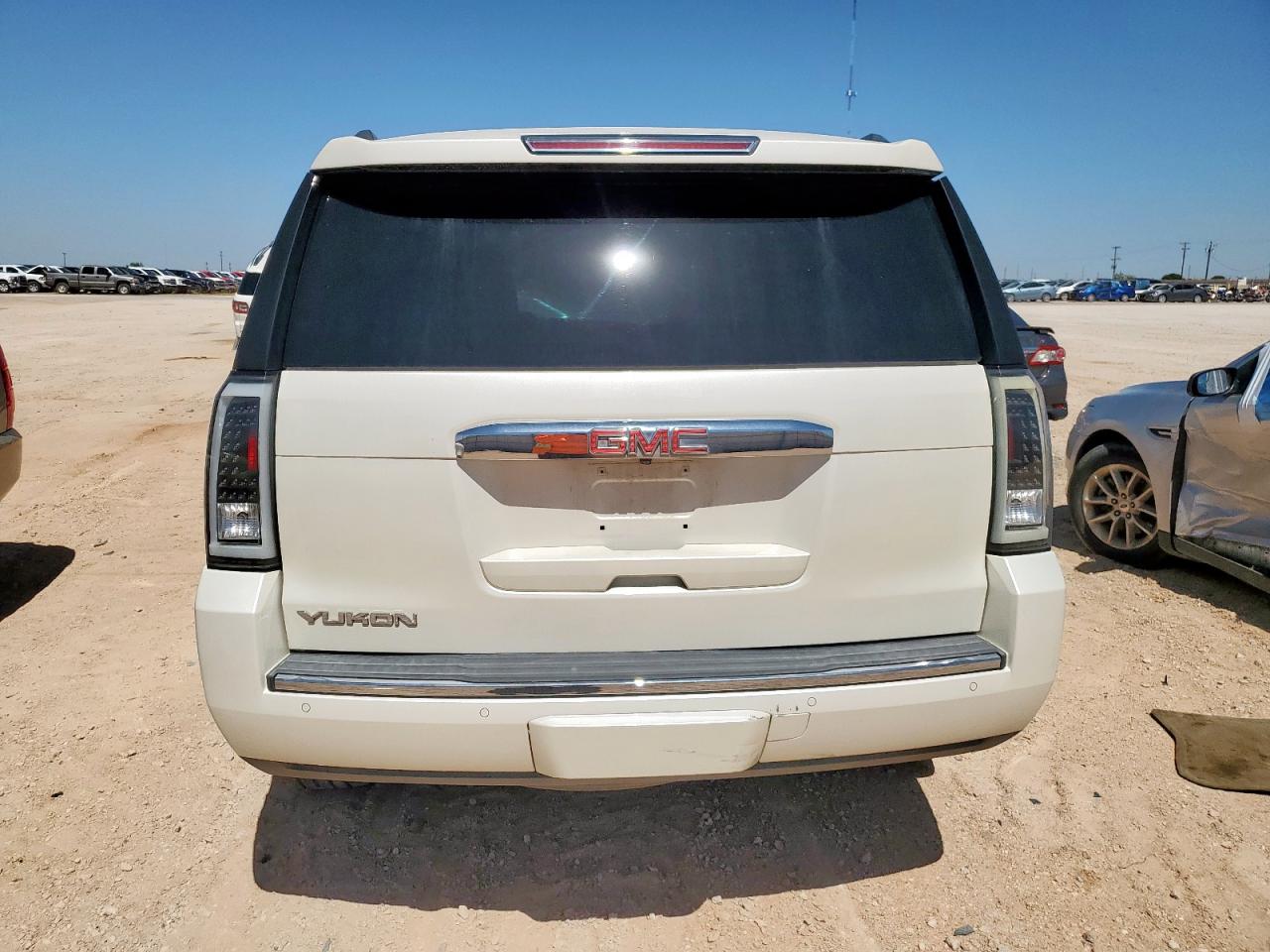 2015 Gmc Yukon Denali Beige vin: 1GKS2CKJ6FR578056