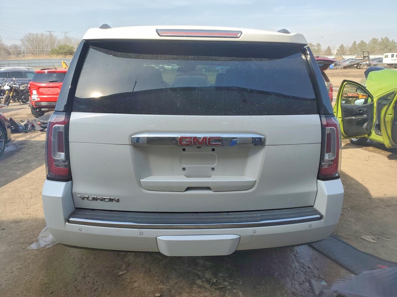 2017 Gmc Yukon Denali White vin: 1GKS2CKJ6HR212181