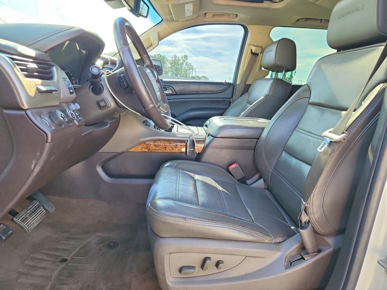 2015 Gmc Yukon Denali White vin: 1GKS2CKJ7FR273441