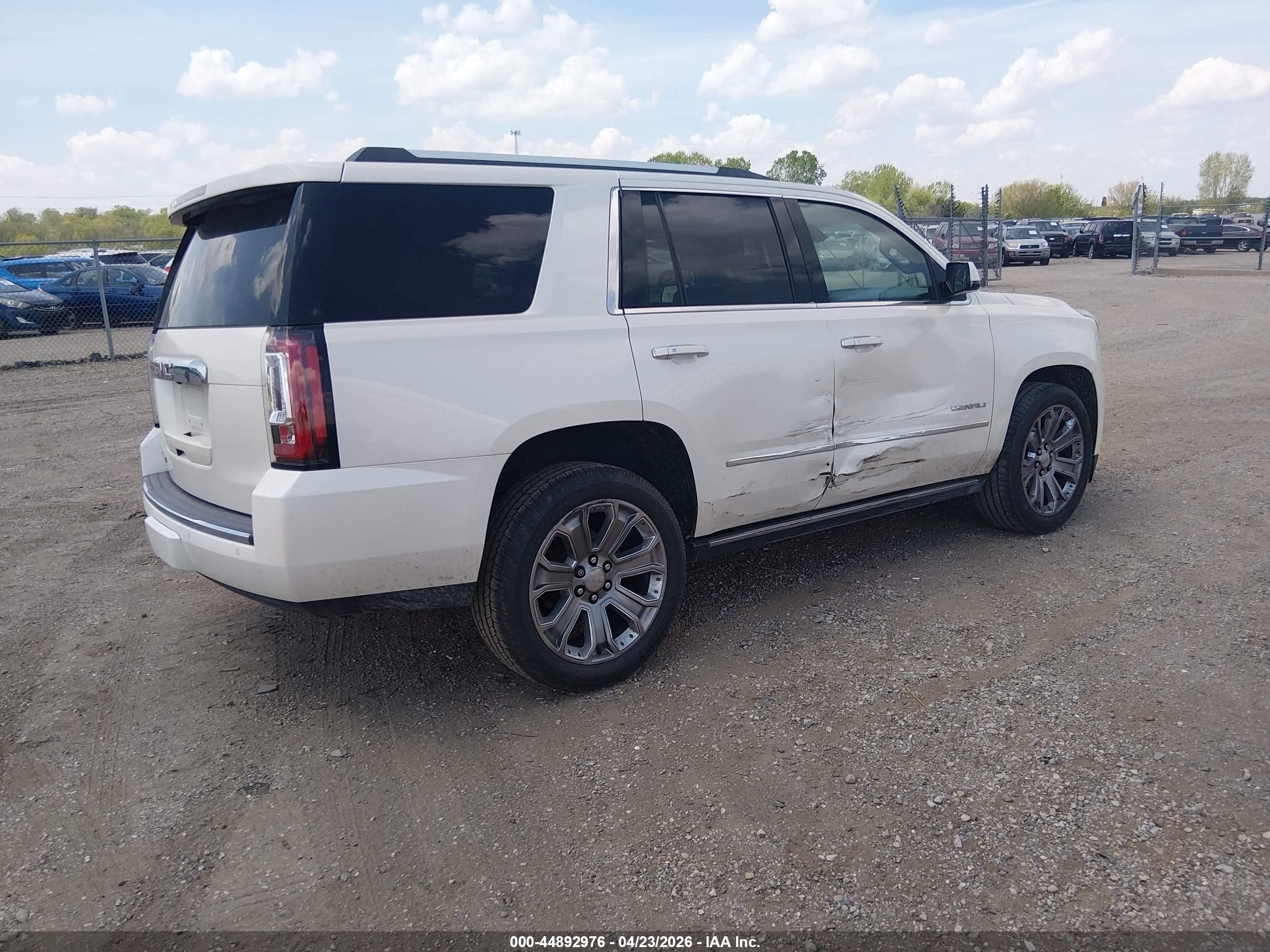 2015 Gmc Yukon Denali White vin: 1GKS2CKJ7FR567583