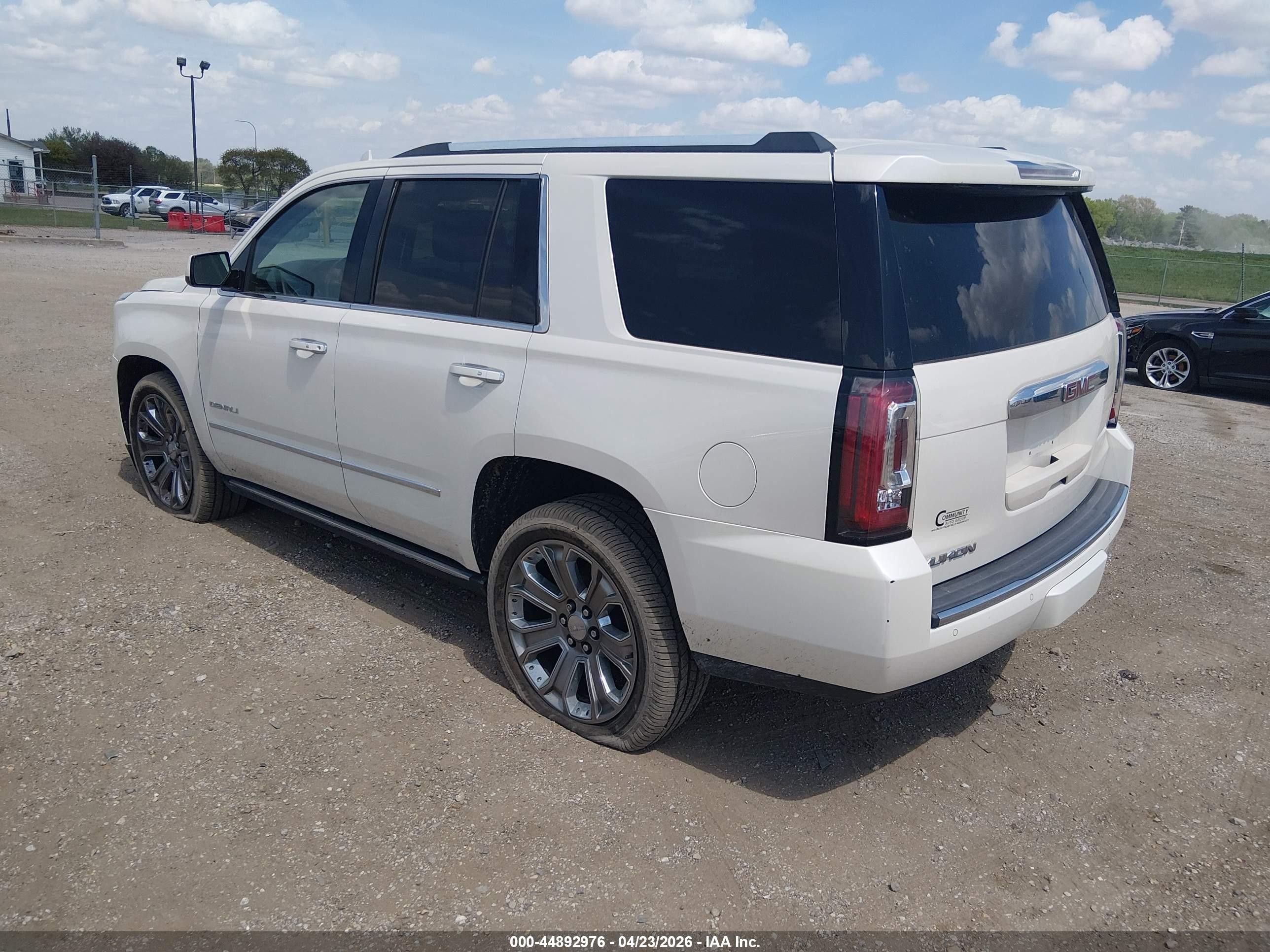 2015 Gmc Yukon Denali White vin: 1GKS2CKJ7FR567583