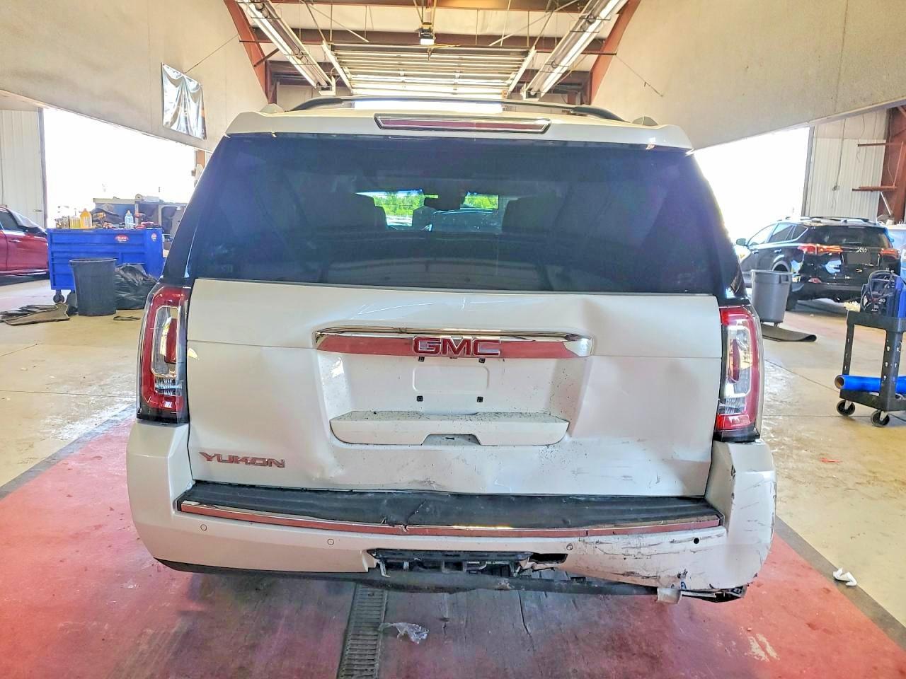 2015 Gmc Yukon Denali White vin: 1GKS2CKJ7FR635378