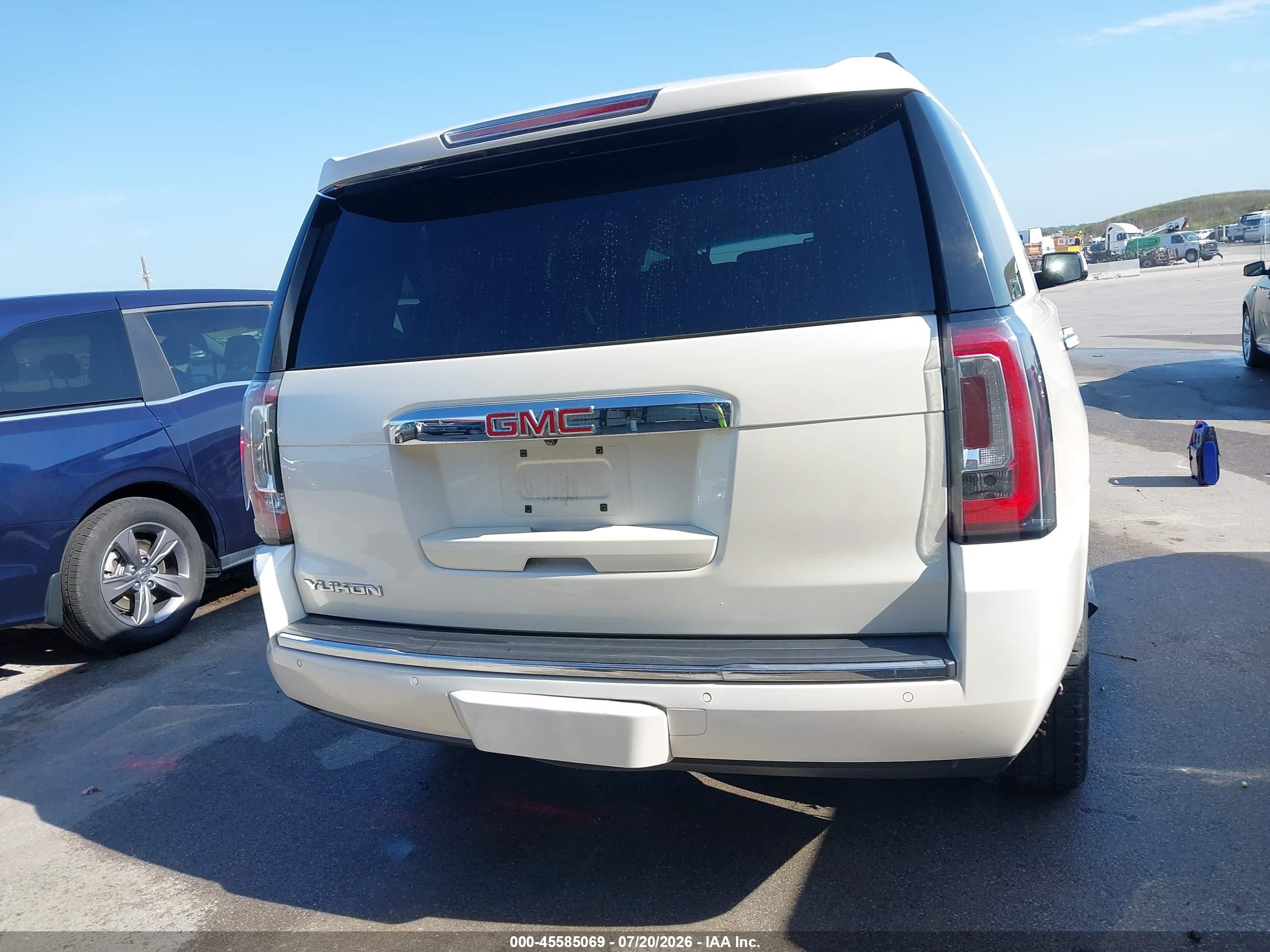 2015 Gmc Yukon Denali White vin: 1GKS2CKJ8FR627659