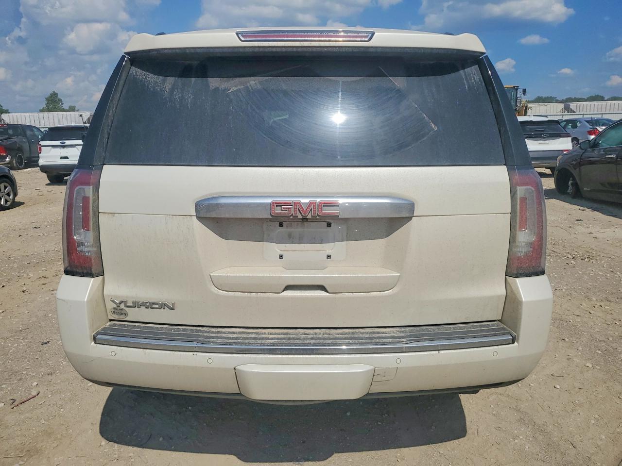 2015 Gmc Yukon Denali White vin: 1GKS2CKJ9FR134959