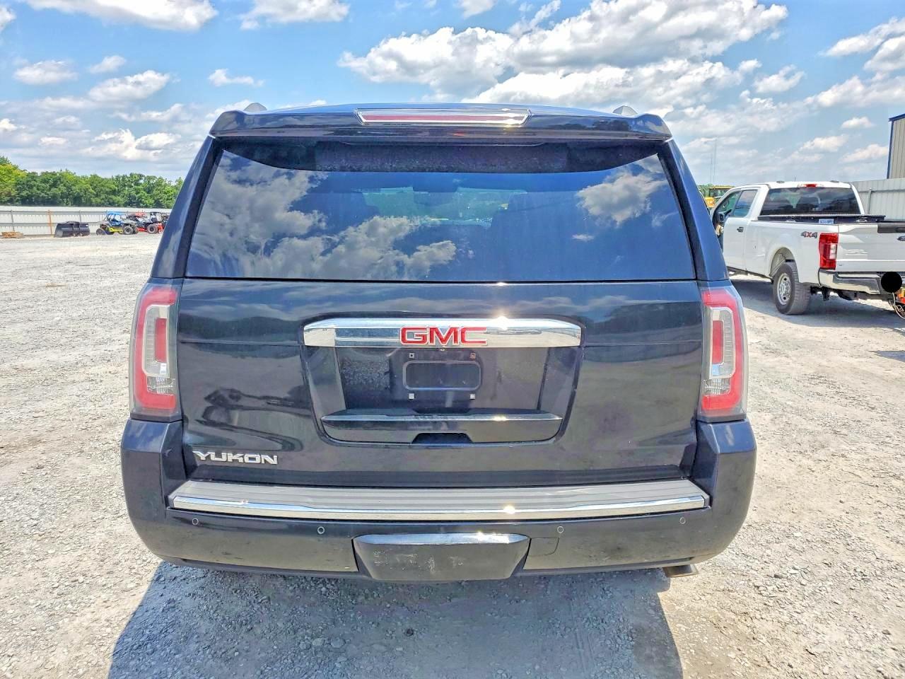 2015 Gmc Yukon Denali Black vin: 1GKS2CKJ9FR512391