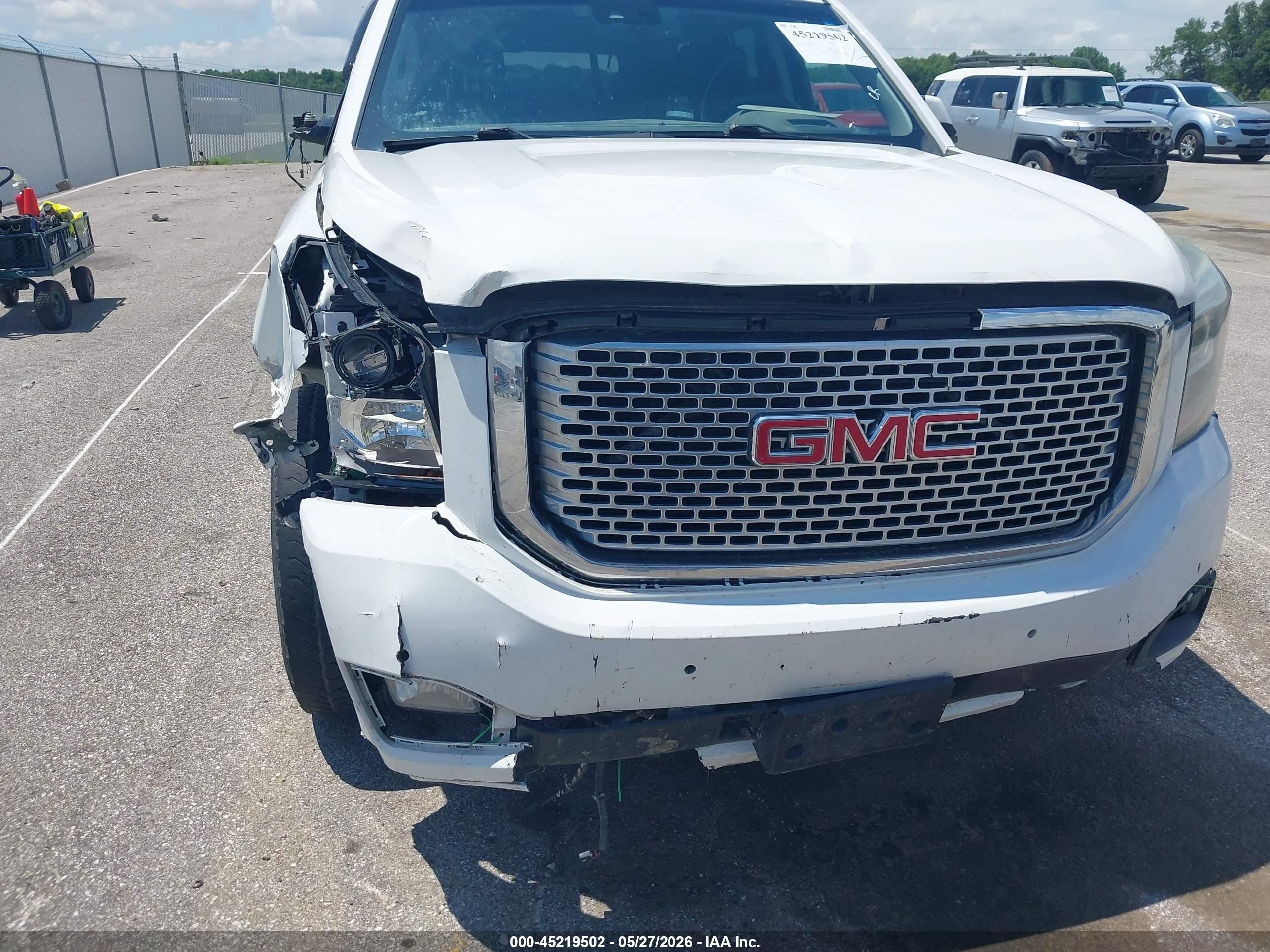 2015 Gmc Yukon Denali Белый vin: 1GKS2CKJ9FR546072