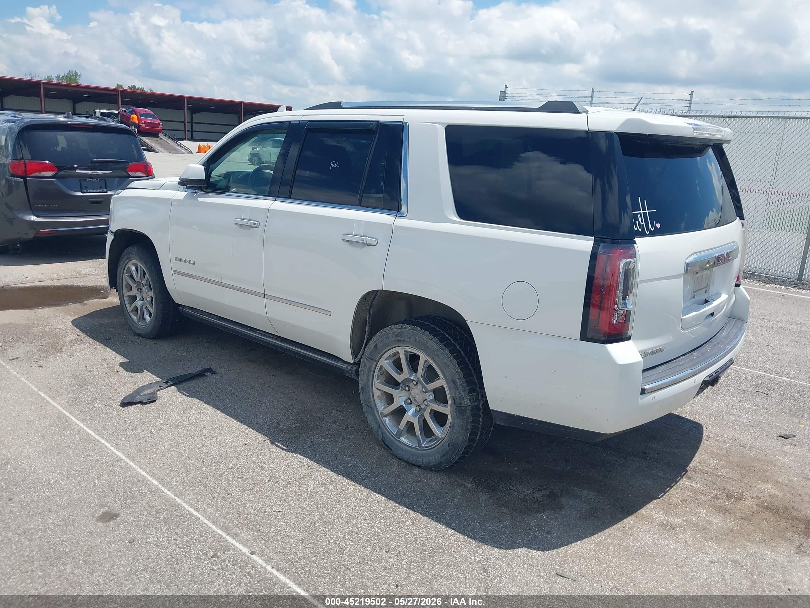 2015 Gmc Yukon Denali Белый vin: 1GKS2CKJ9FR546072