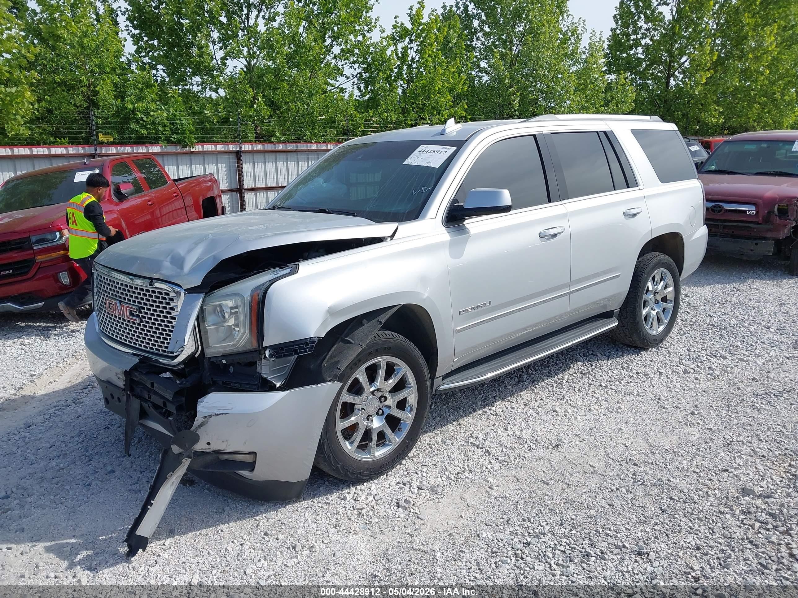 2016 Gmc Yukon Denali Silver vin: 1GKS2CKJ9GR102496