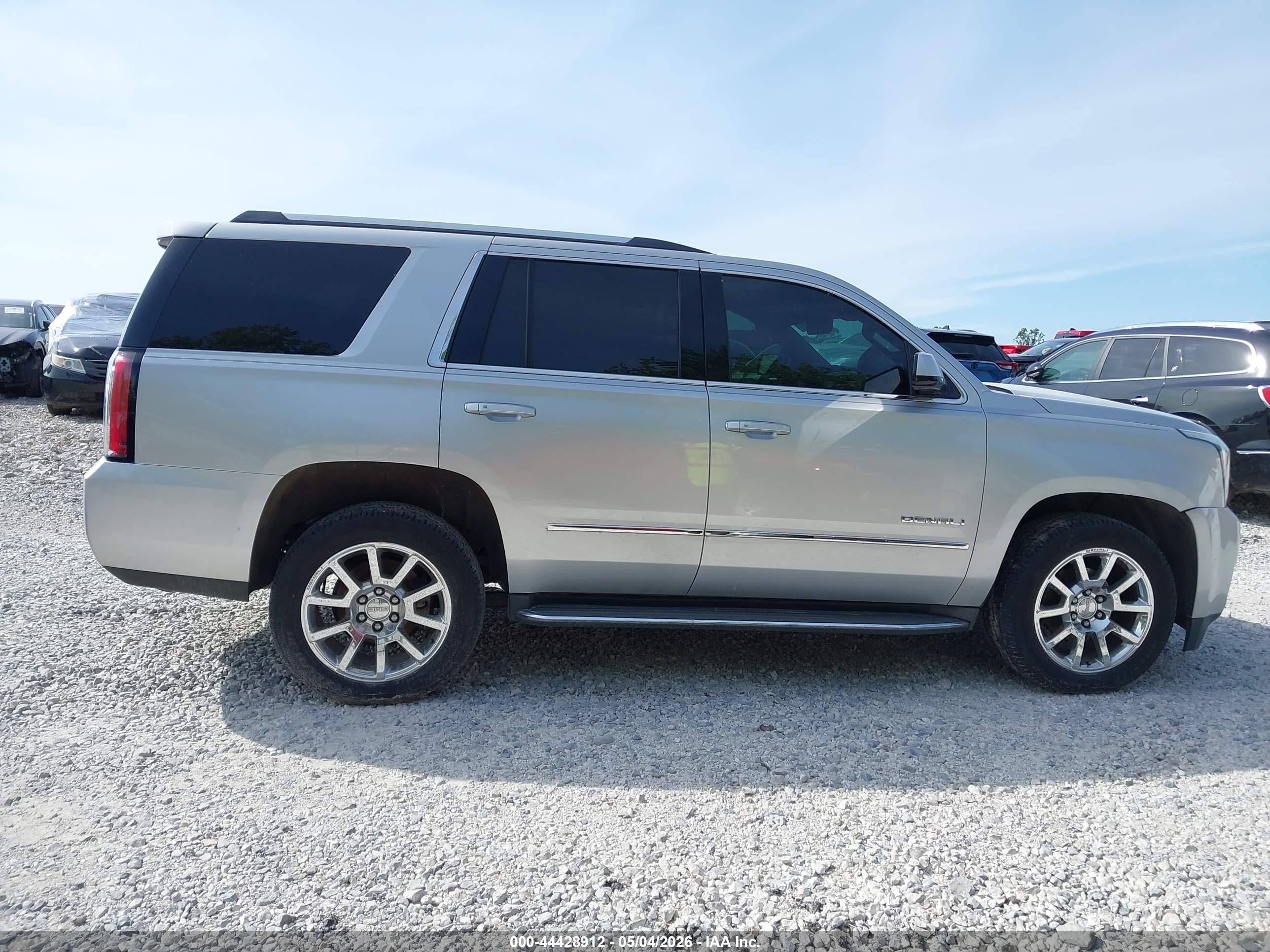 2016 Gmc Yukon Denali Silver vin: 1GKS2CKJ9GR102496