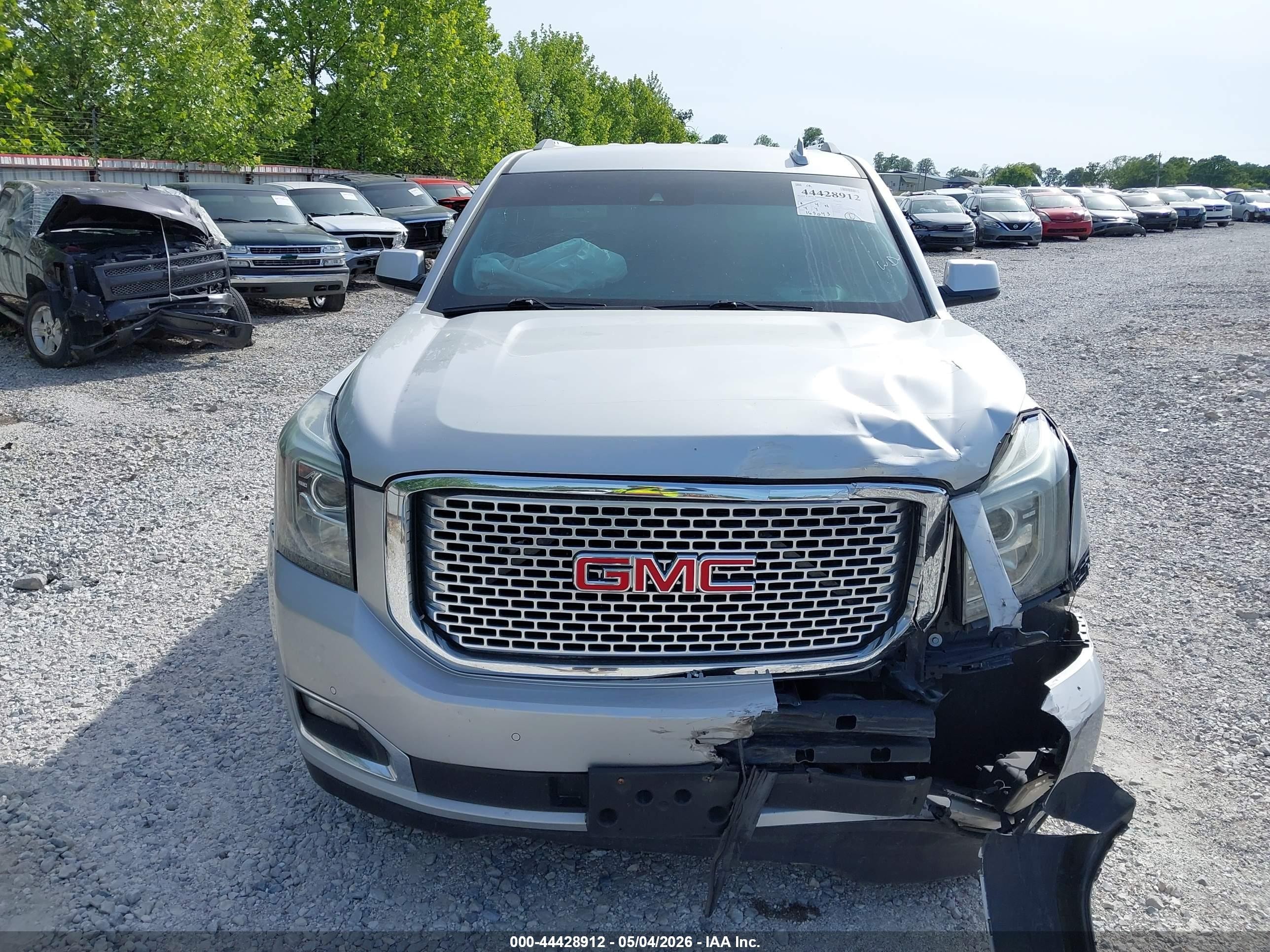 2016 Gmc Yukon Denali Silver vin: 1GKS2CKJ9GR102496