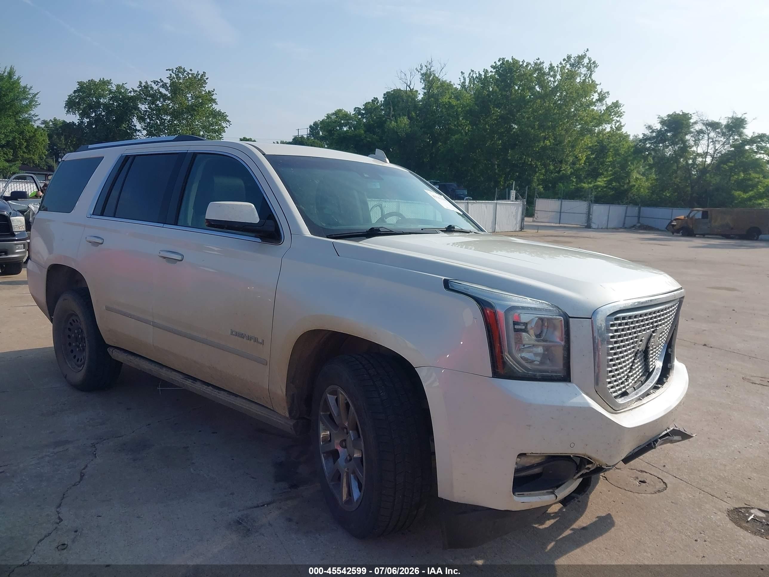 2015 Gmc Yukon Denali White vin: 1GKS2CKJXFR547599