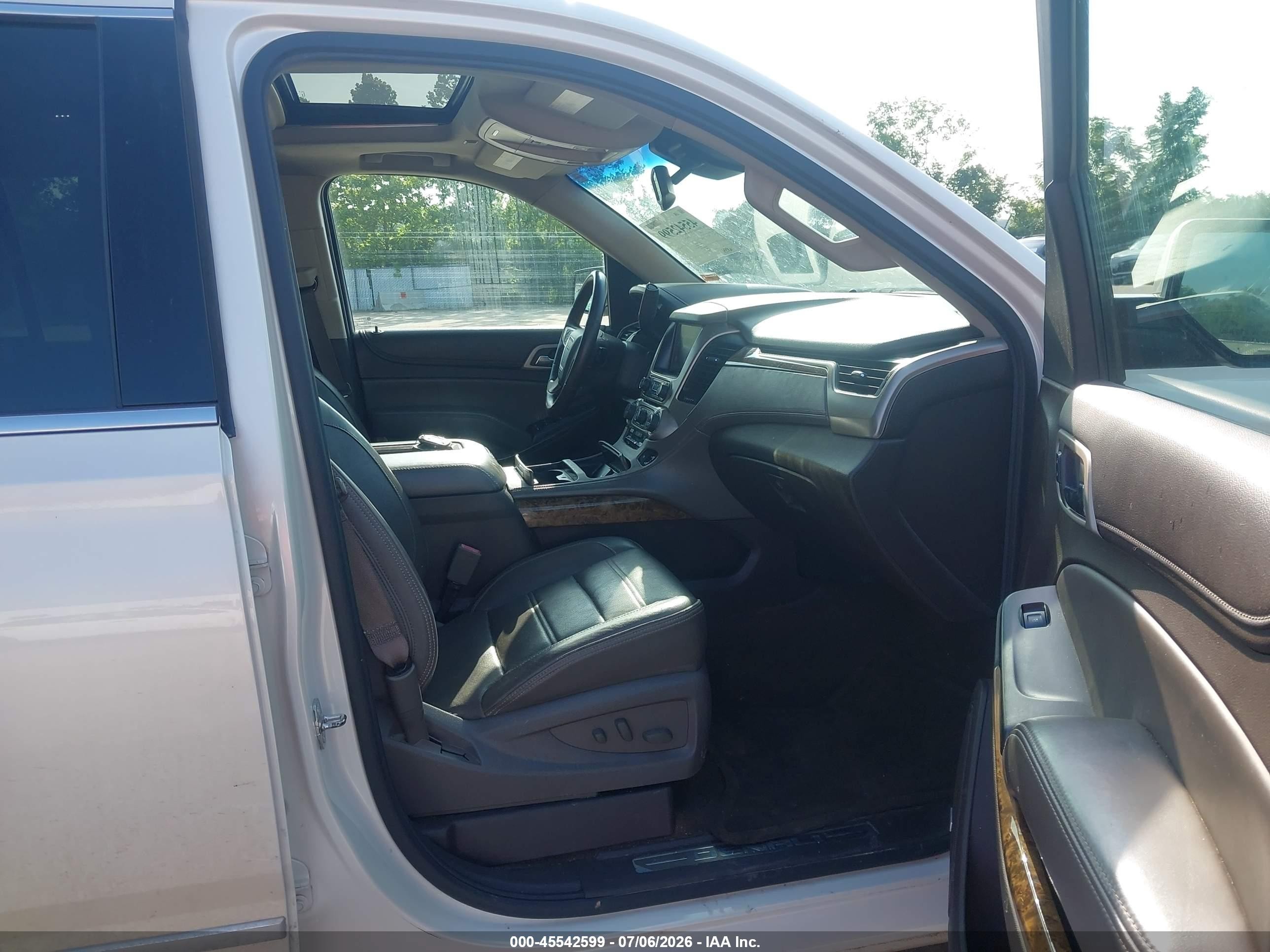 2015 Gmc Yukon Denali White vin: 1GKS2CKJXFR547599