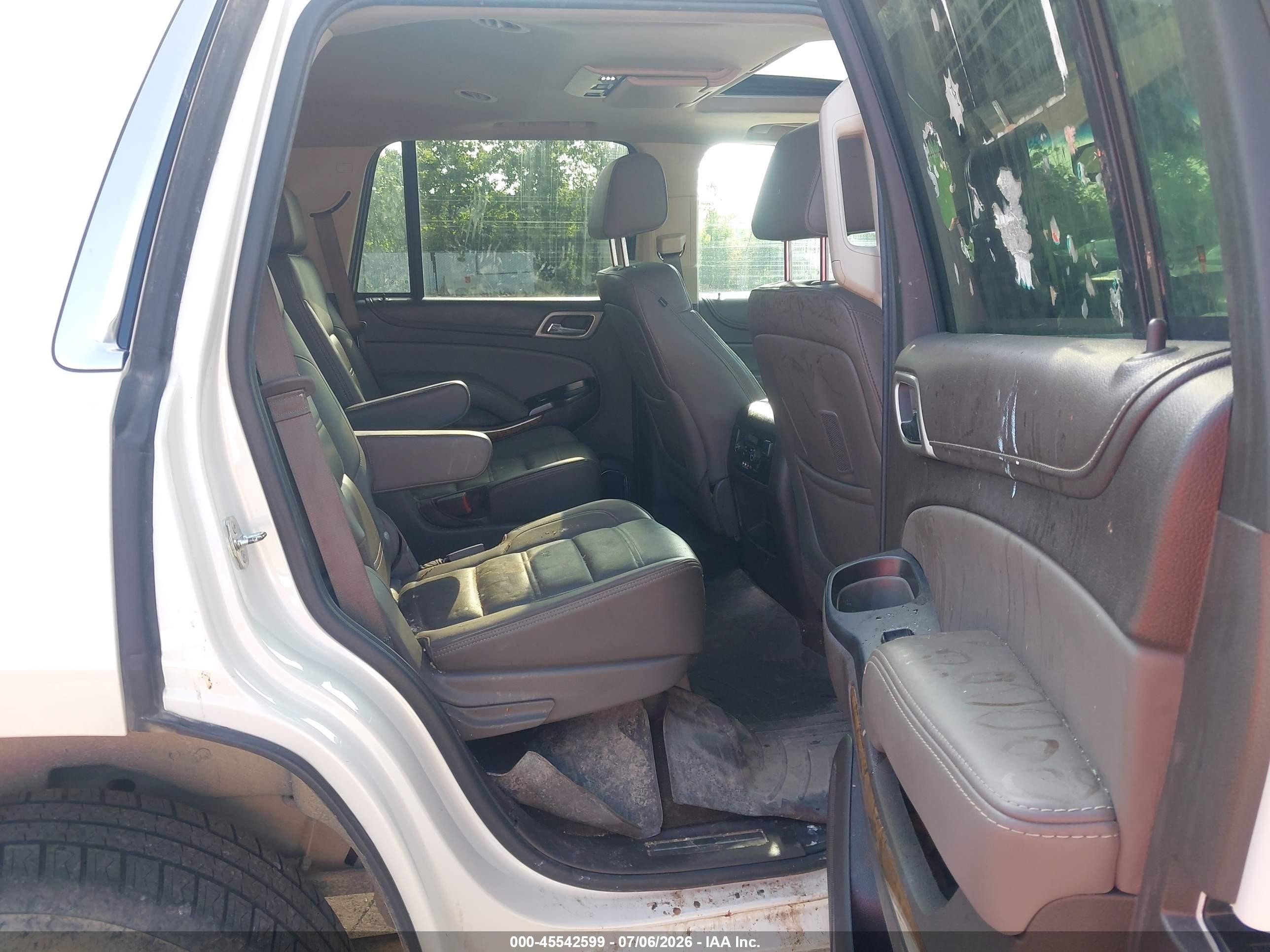 2015 Gmc Yukon Denali White vin: 1GKS2CKJXFR547599