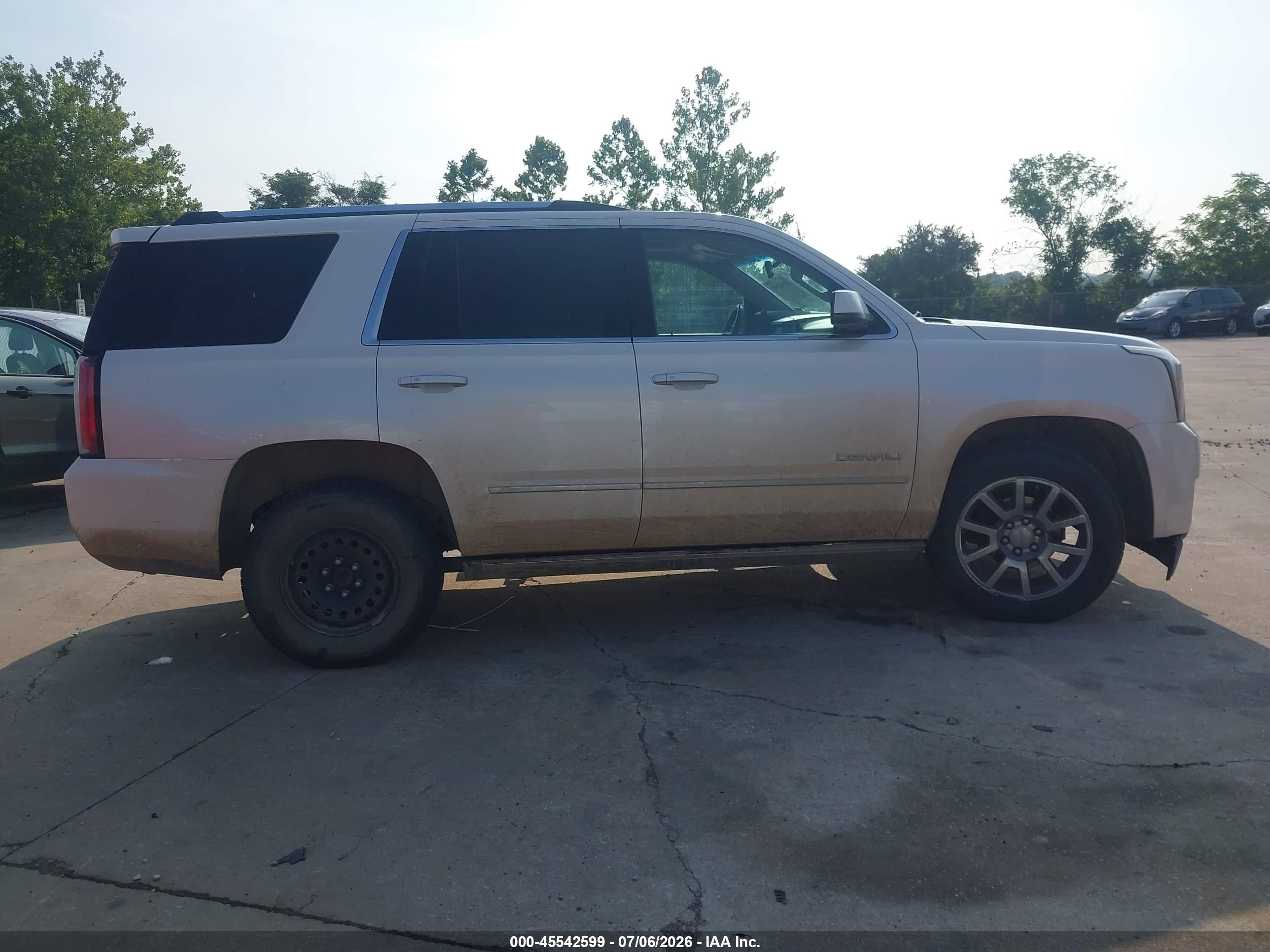2015 Gmc Yukon Denali White vin: 1GKS2CKJXFR547599