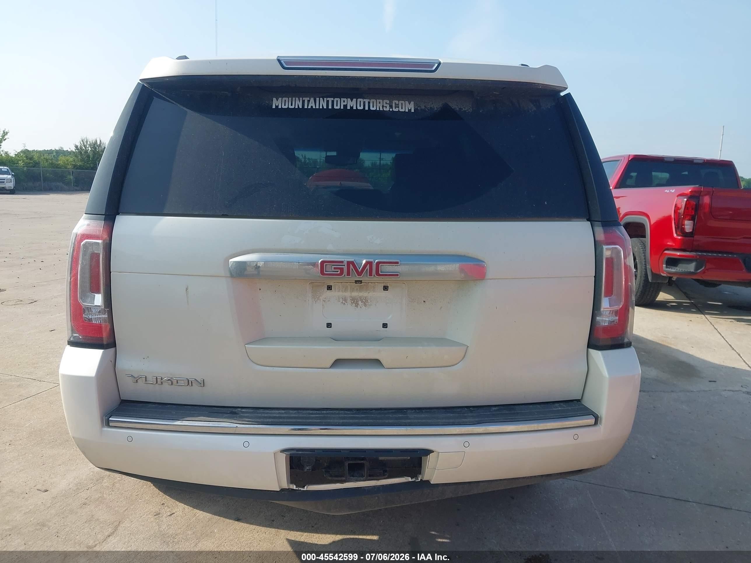 2015 Gmc Yukon Denali White vin: 1GKS2CKJXFR547599