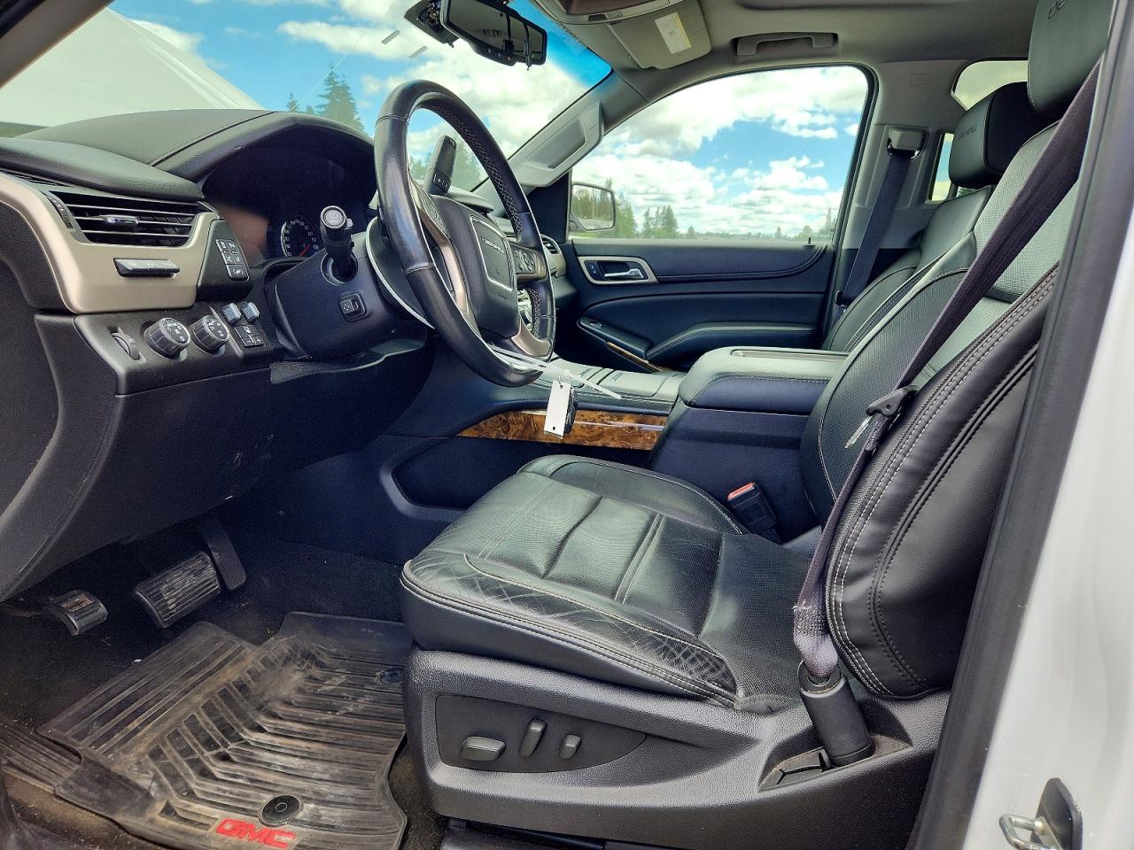 2015 Gmc Yukon Denali White vin: 1GKS2CKJXFR597869