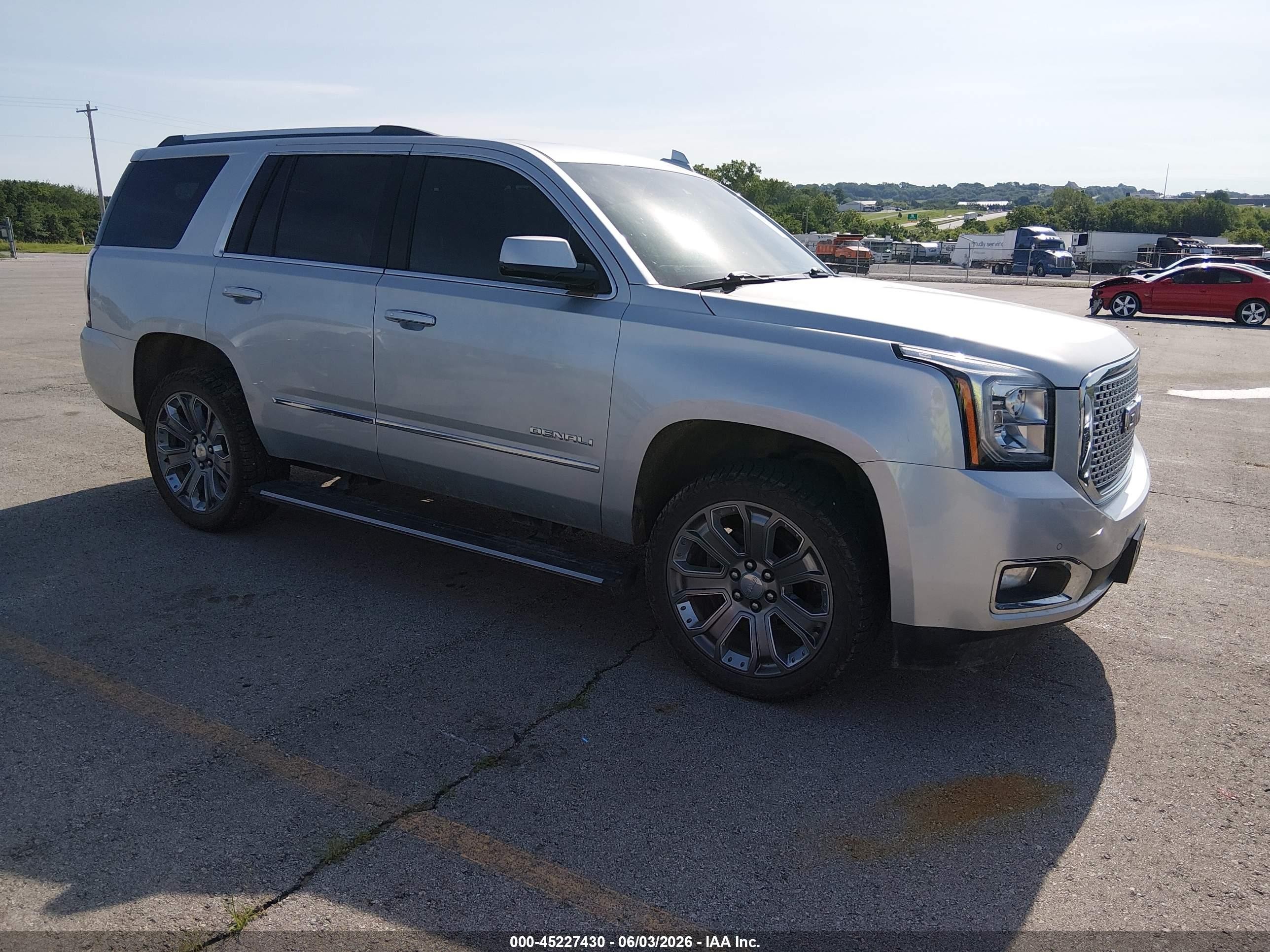 2015 Gmc Yukon Denali Silver vin: 1GKS2CKJXFR677253