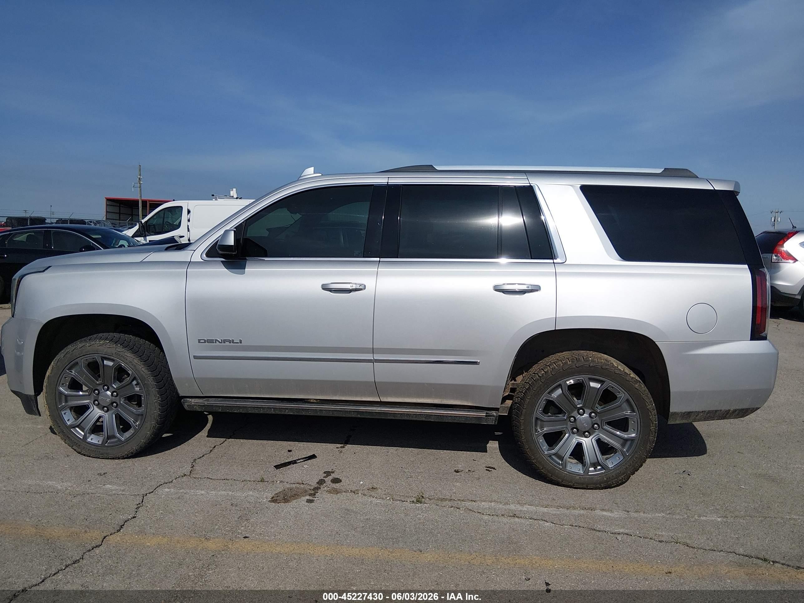 2015 Gmc Yukon Denali Silver vin: 1GKS2CKJXFR677253