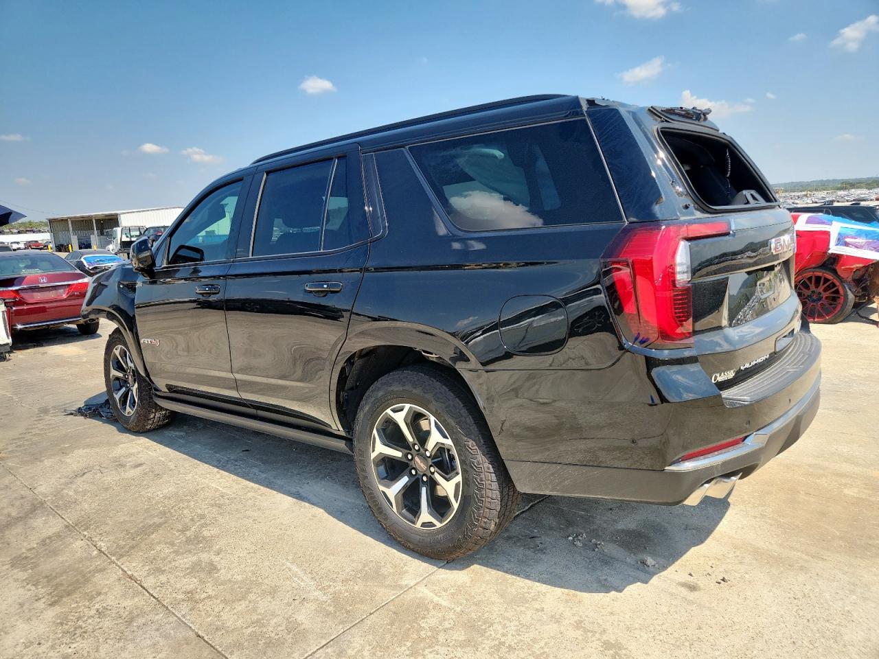 2025 Gmc Yukon At4 Черный vin: 1GKS2CRL4SR221069
