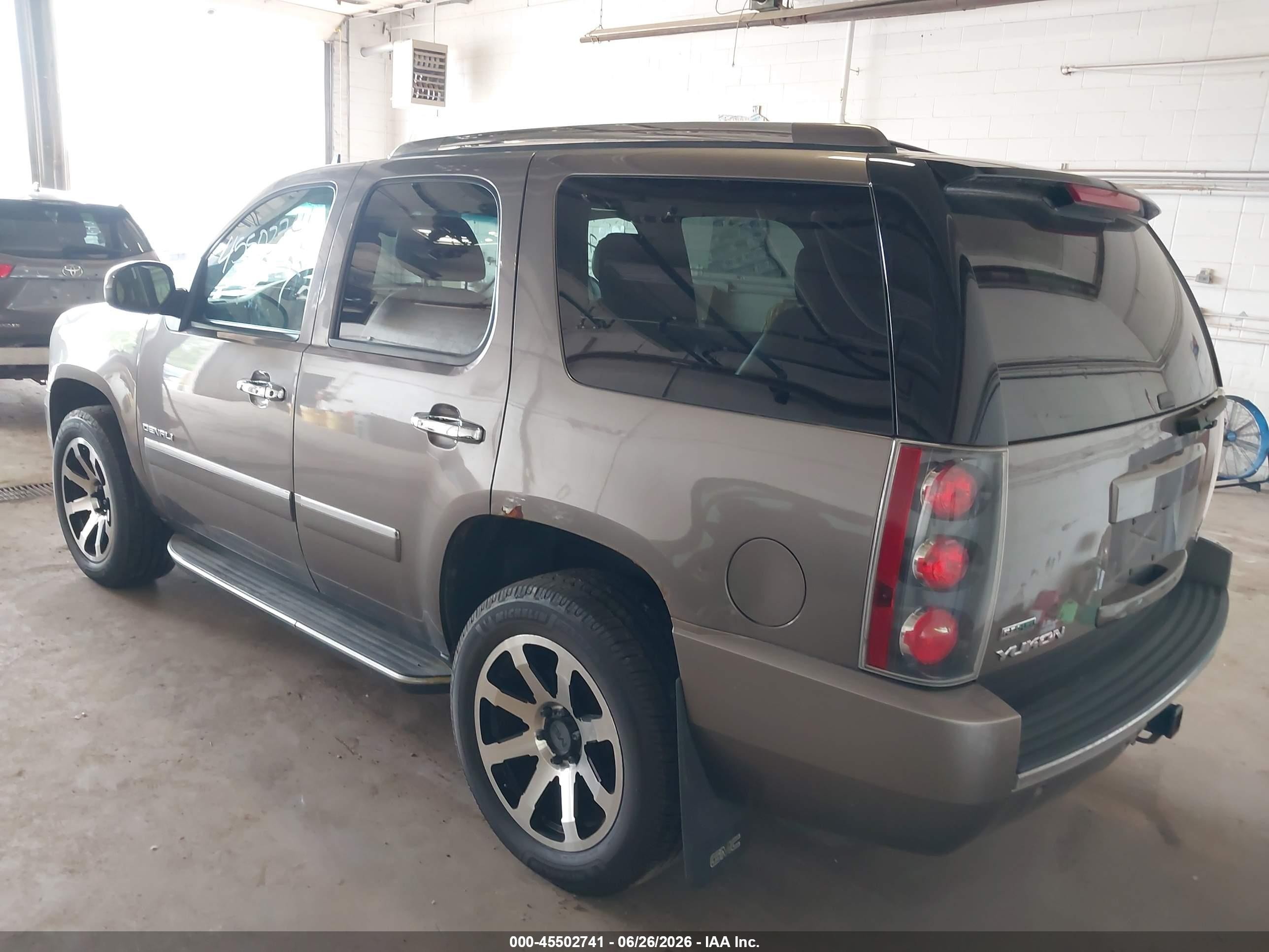 2011 Gmc Yukon Denali Brown vin: 1GKS2EEF0BR294970