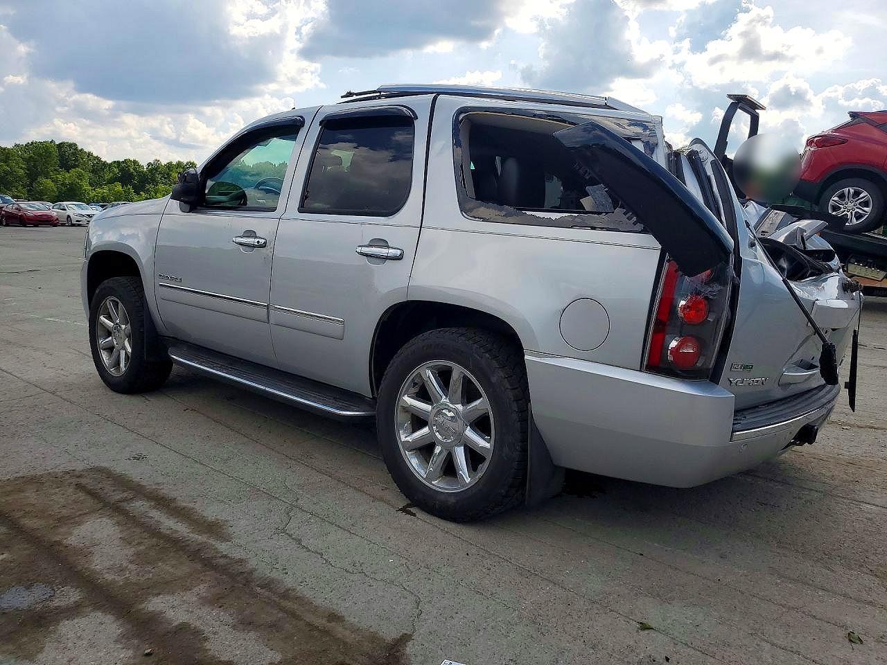 2012 Gmc Yukon Denali Silver vin: 1GKS2EEF0CR140471