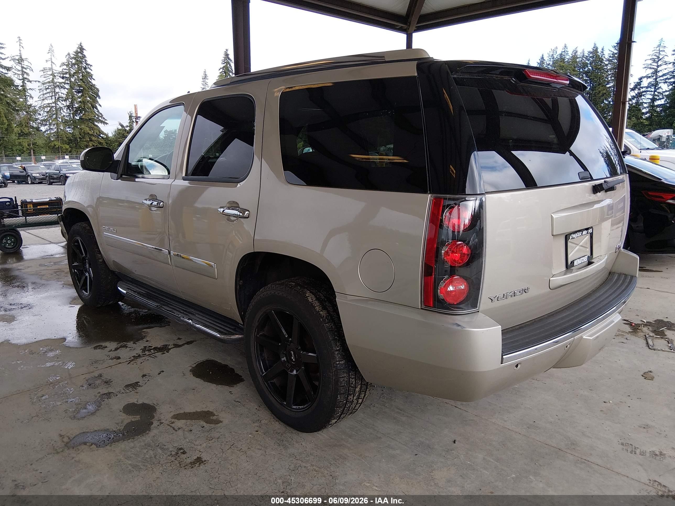 2013 Gmc Yukon Denali Beige vin: 1GKS2EEF0DR200833