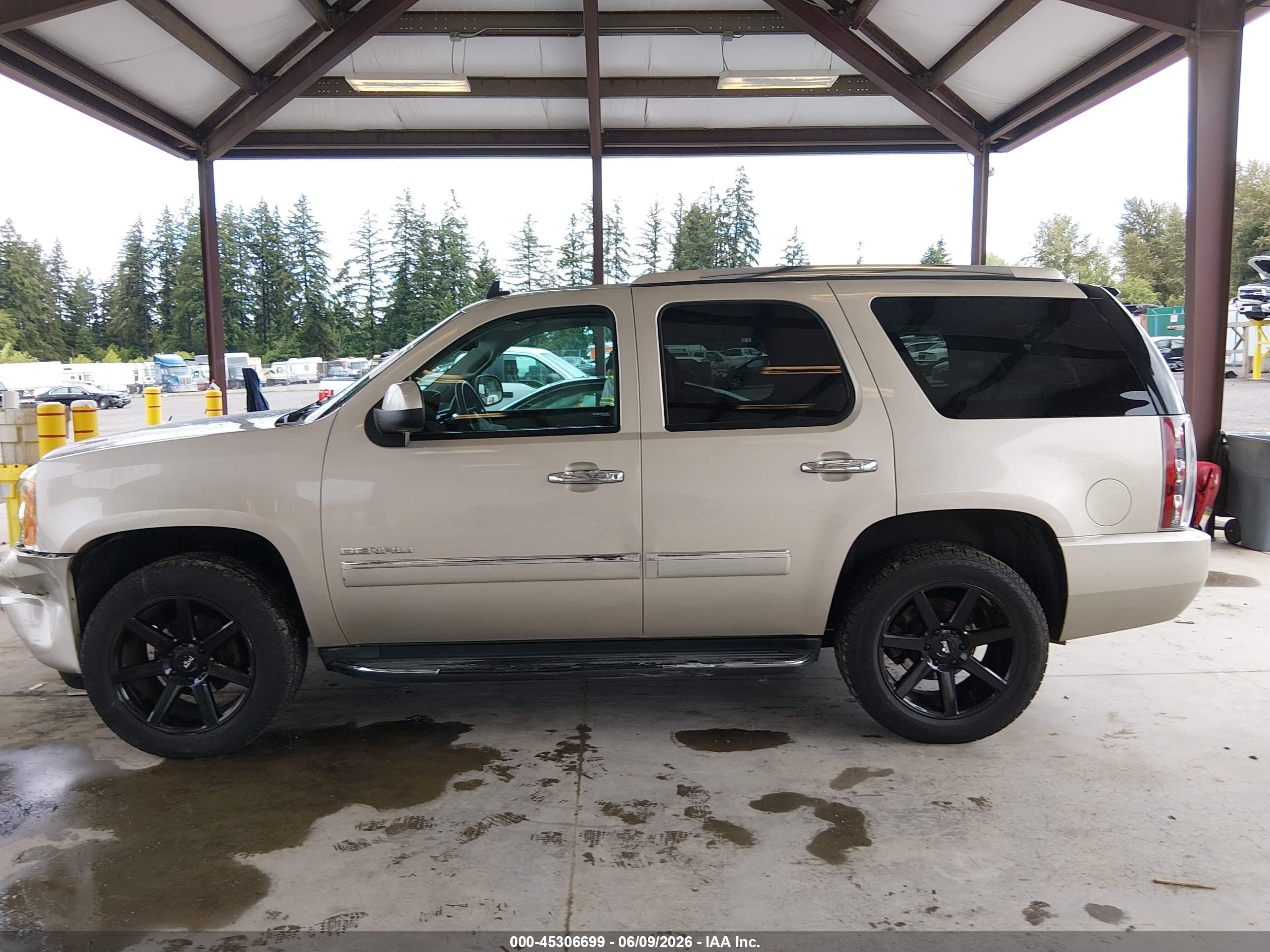 2013 Gmc Yukon Denali Beige vin: 1GKS2EEF0DR200833