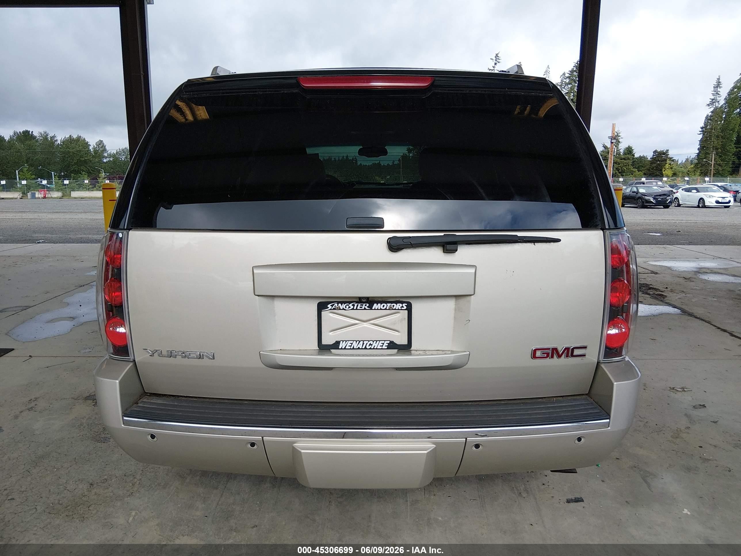 2013 Gmc Yukon Denali Beige vin: 1GKS2EEF0DR200833