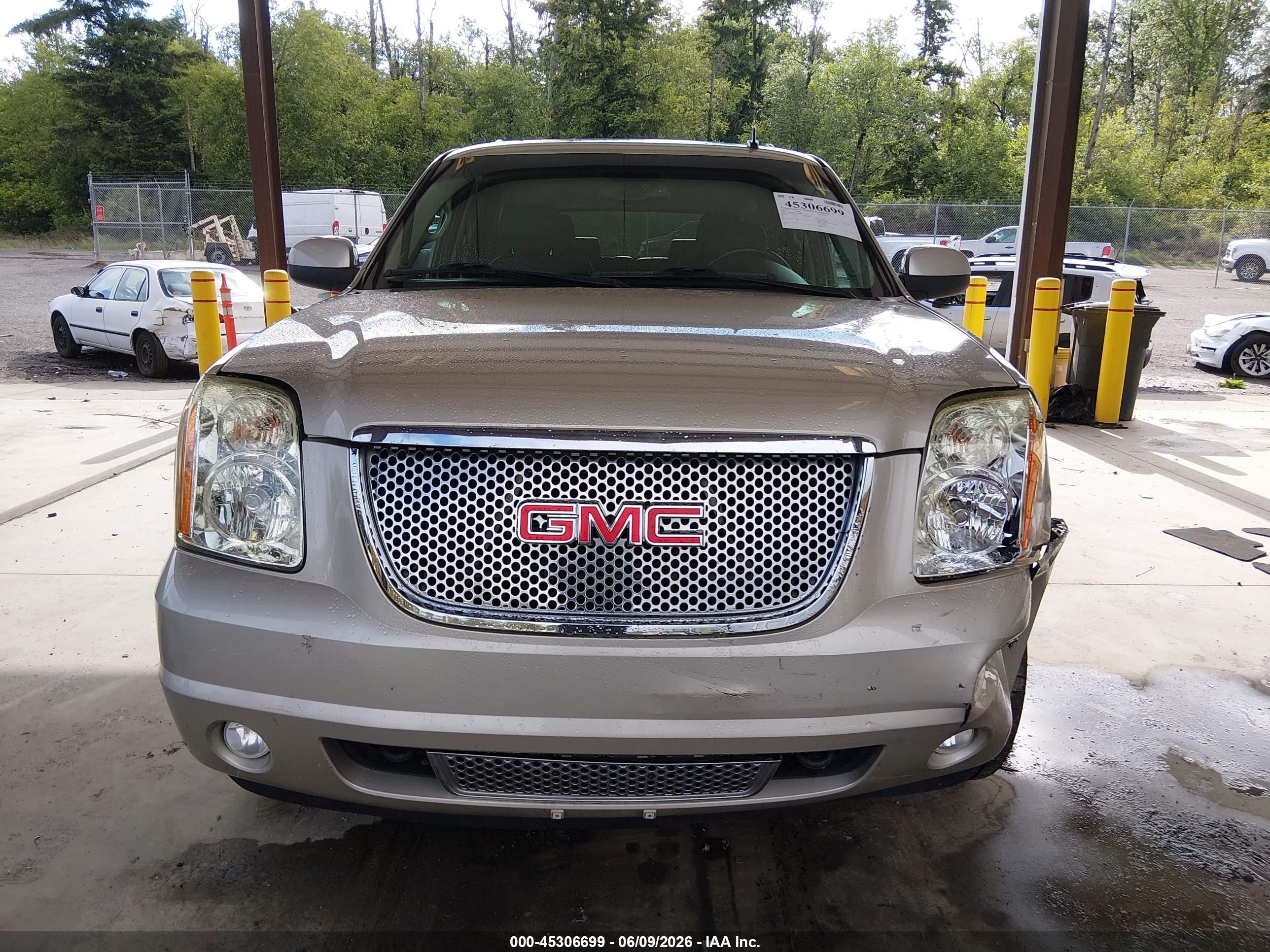 2013 Gmc Yukon Denali Beige vin: 1GKS2EEF0DR200833