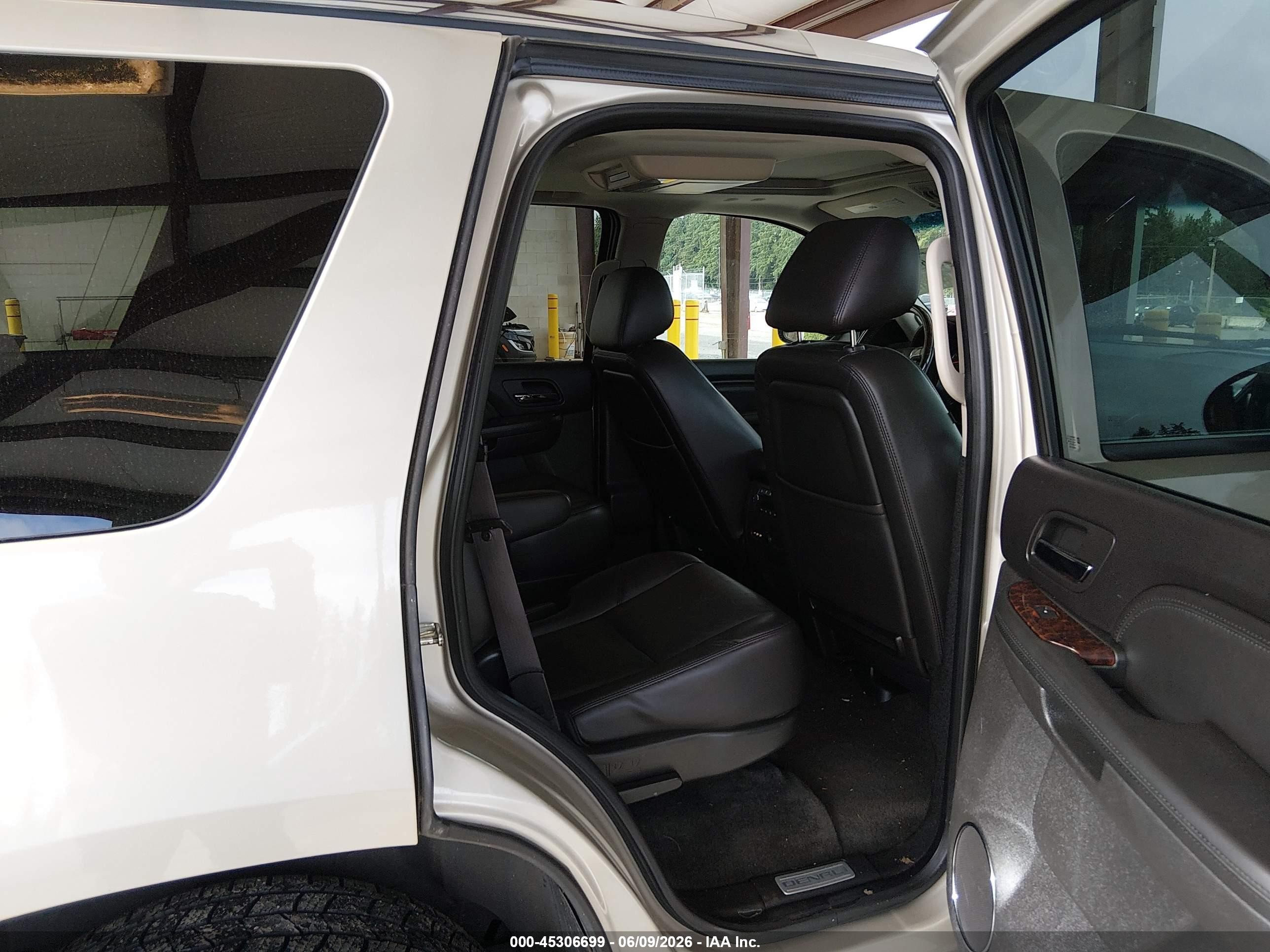 2013 Gmc Yukon Denali Beige vin: 1GKS2EEF0DR200833
