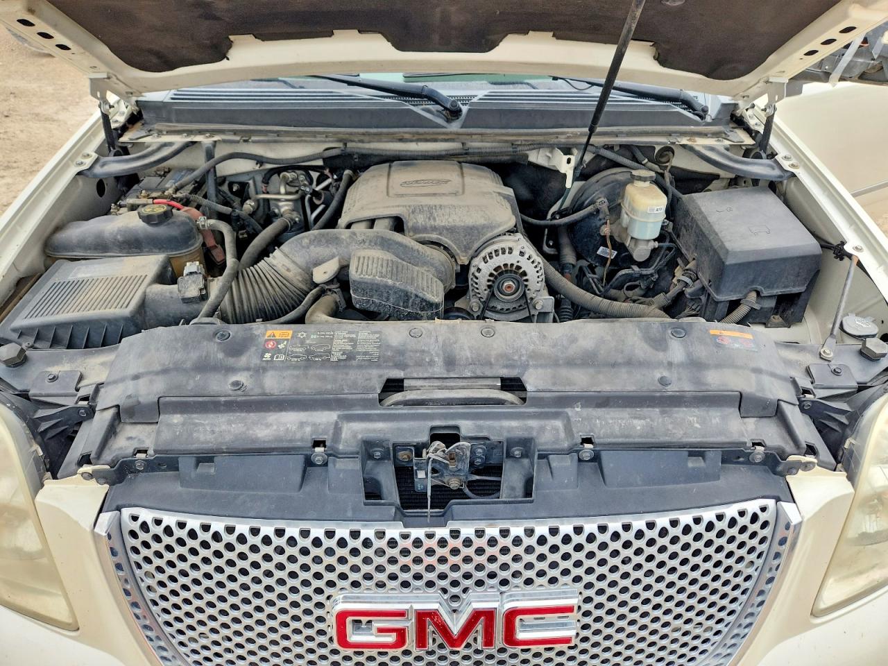 2013 Gmc Yukon White vin: 1GKS2EEF0DR228292