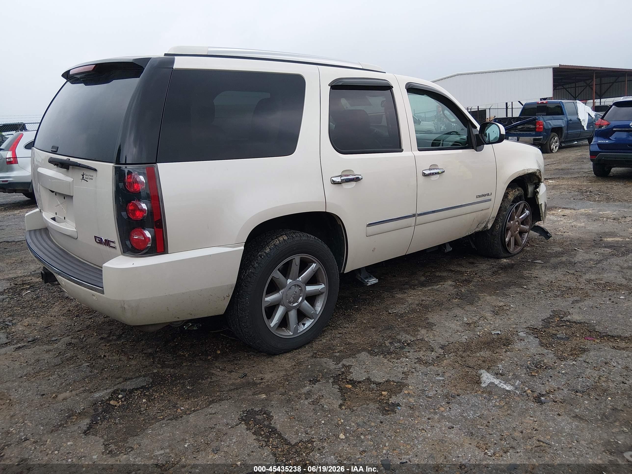 2013 Gmc Yukon Denali Белый vin: 1GKS2EEF0DR329705