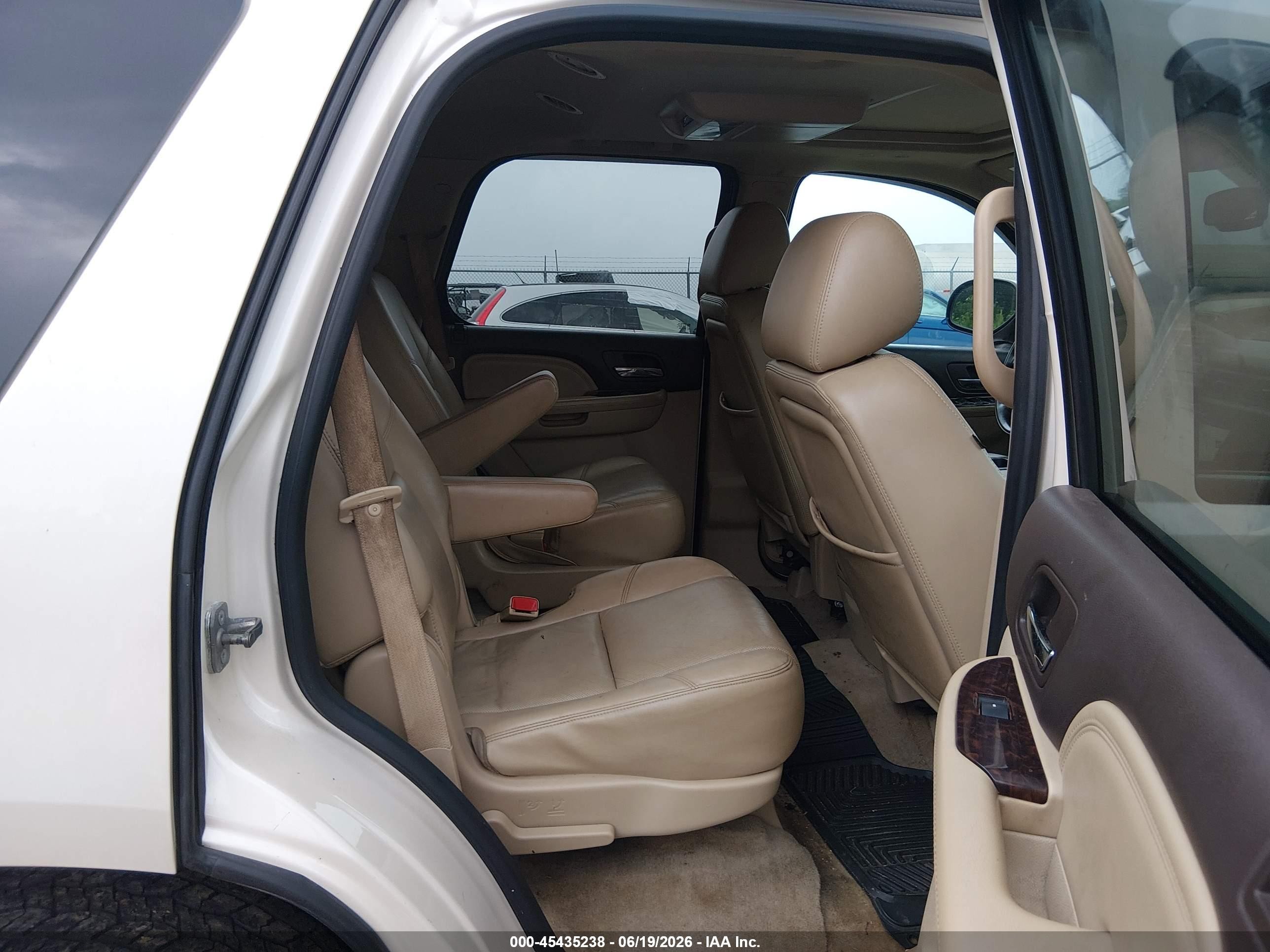 2013 Gmc Yukon Denali Белый vin: 1GKS2EEF0DR329705