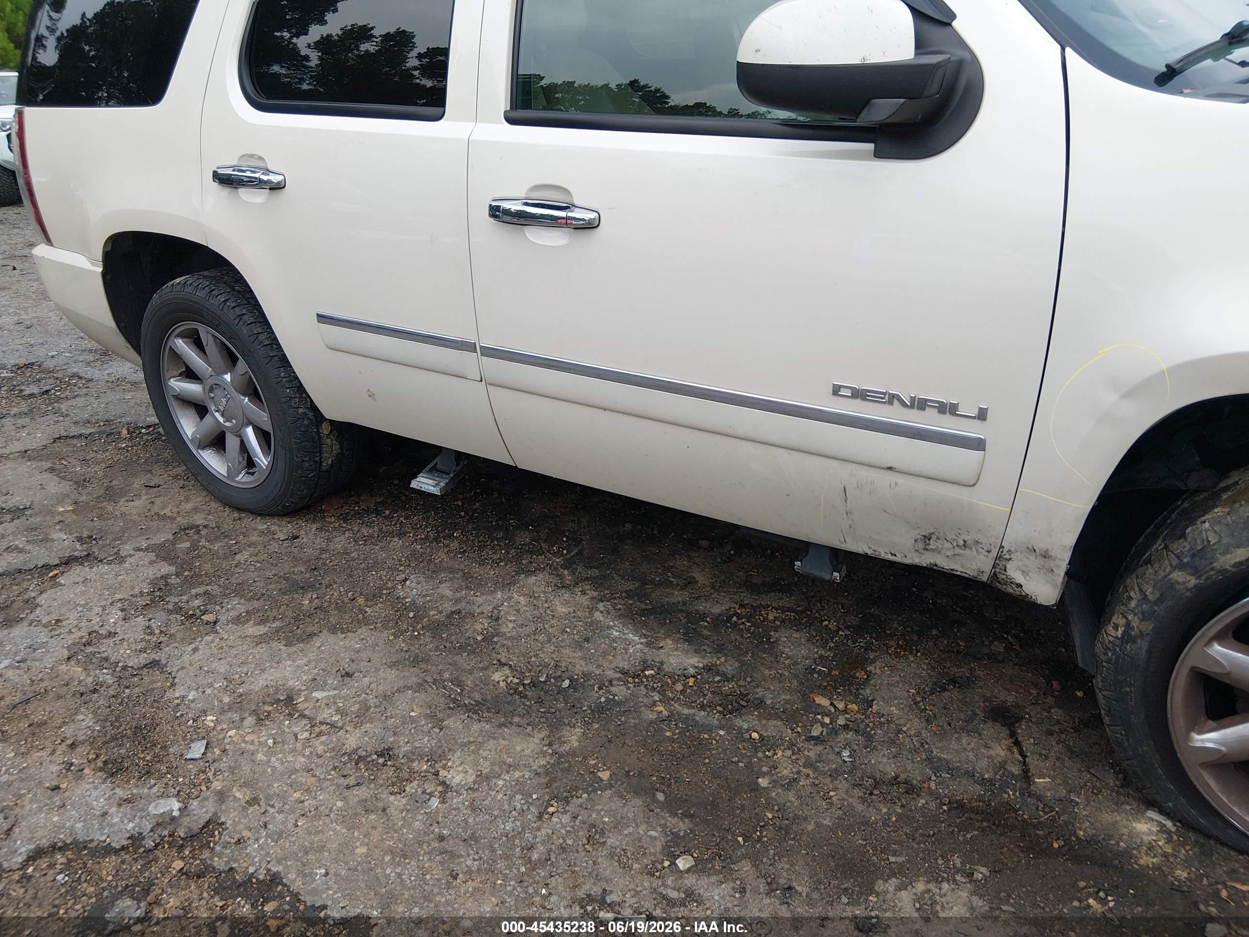 2013 Gmc Yukon Denali Белый vin: 1GKS2EEF0DR329705