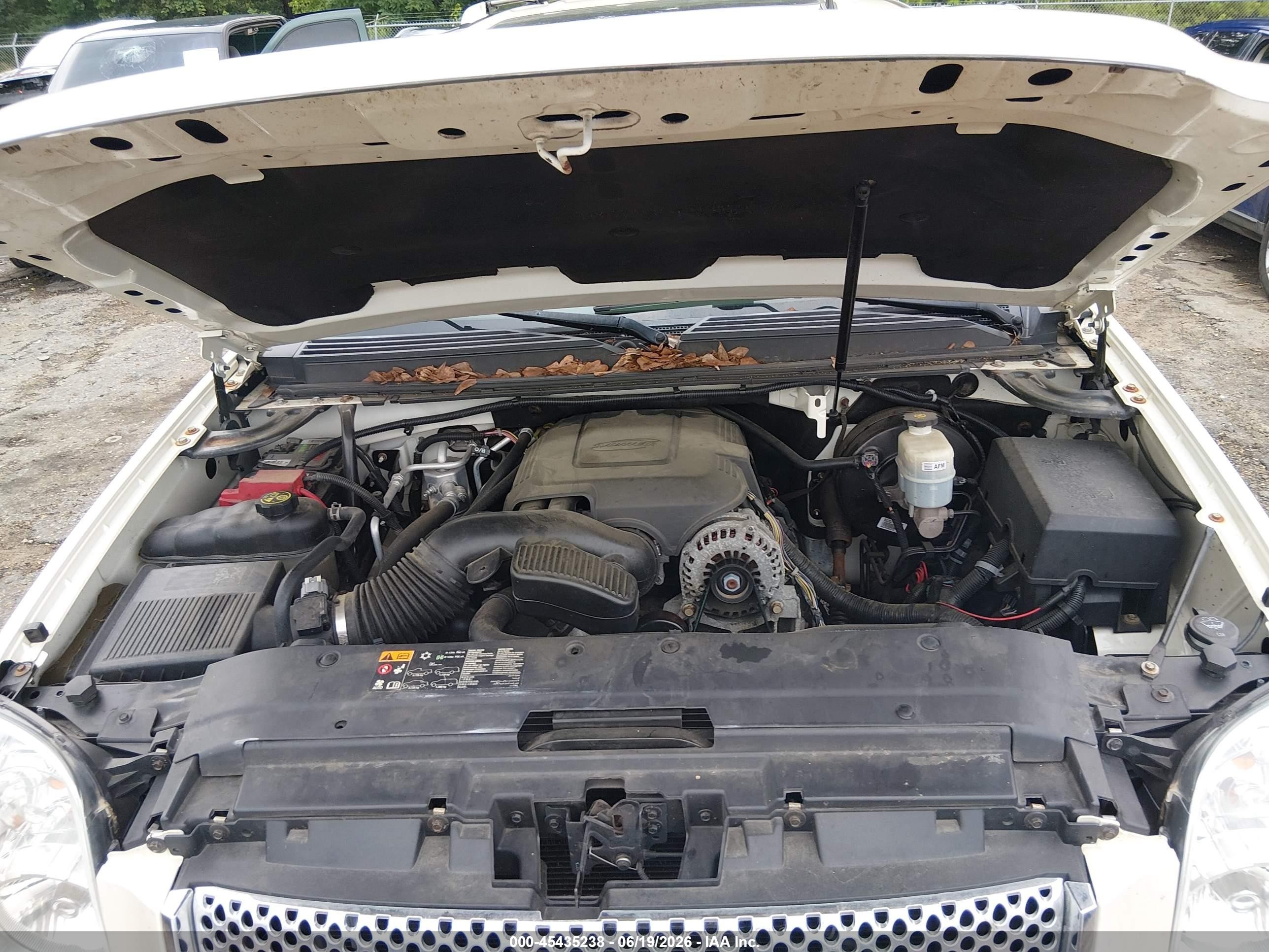 2013 Gmc Yukon Denali Белый vin: 1GKS2EEF0DR329705