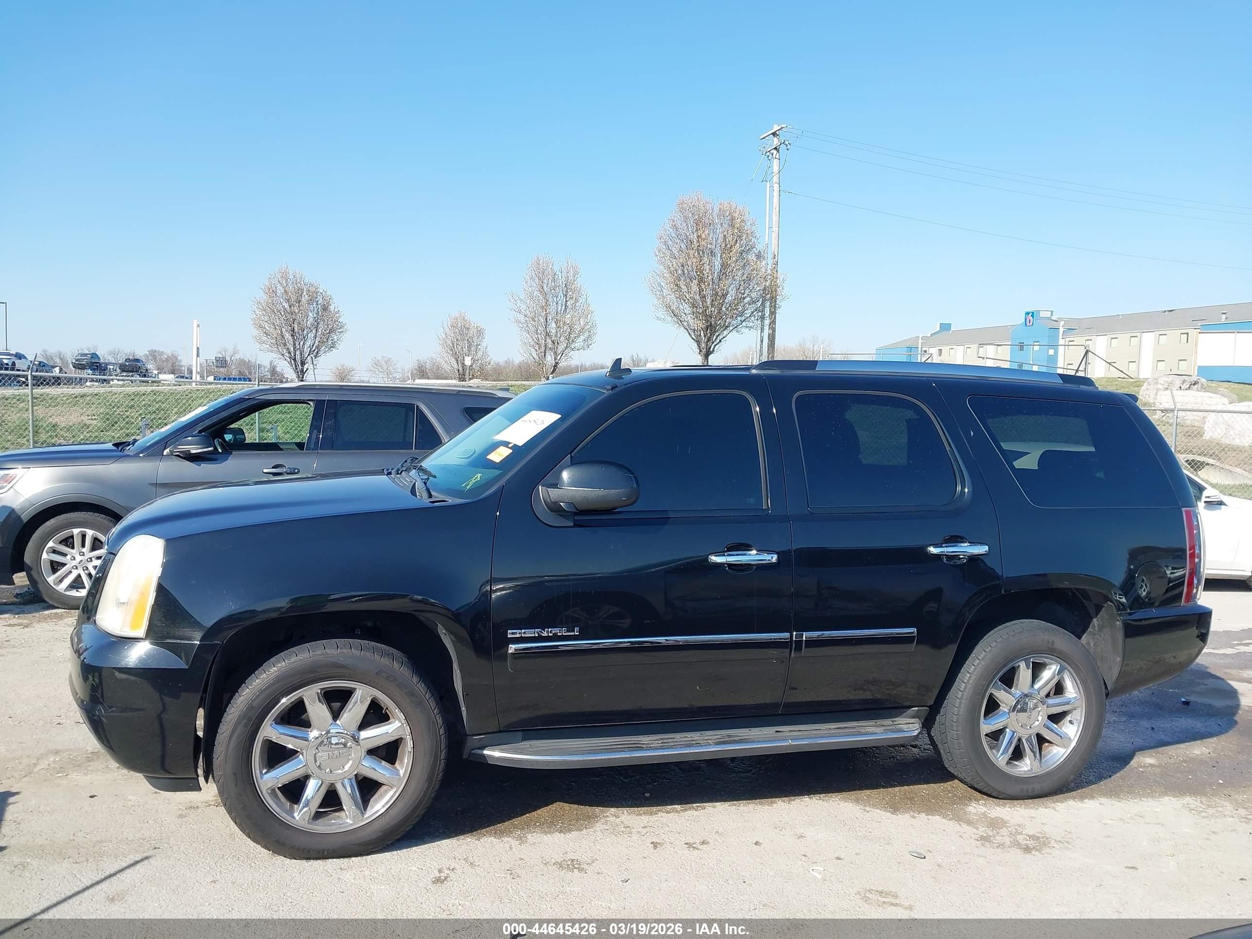 2011 Gmc Yukon Denali Black vin: 1GKS2EEF1BR316359