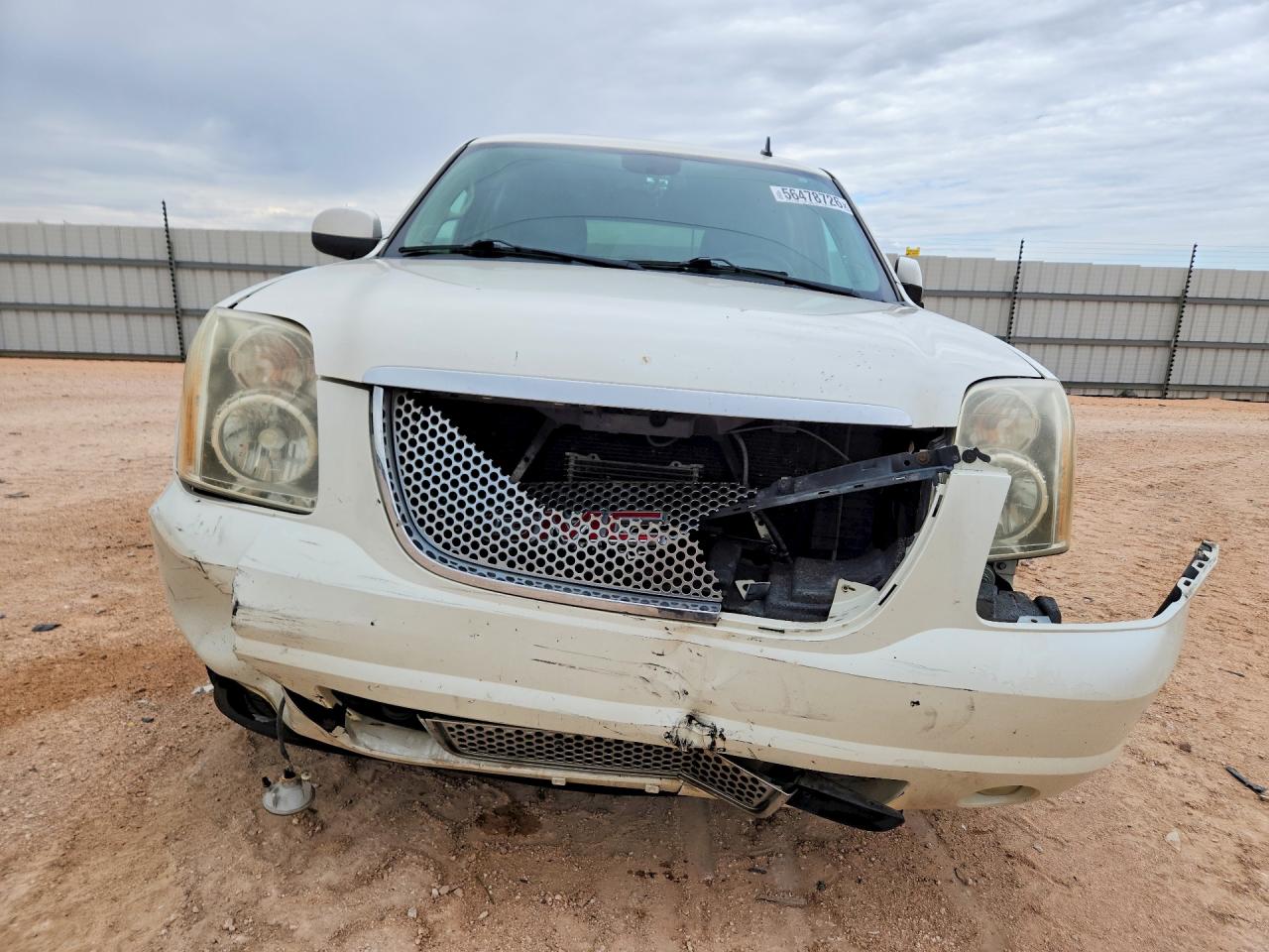2011 Gmc Yukon Denali Beige vin: 1GKS2EEF1BR360989