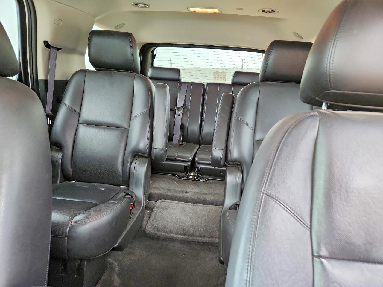 2011 Gmc Yukon Denali Beige vin: 1GKS2EEF1BR360989