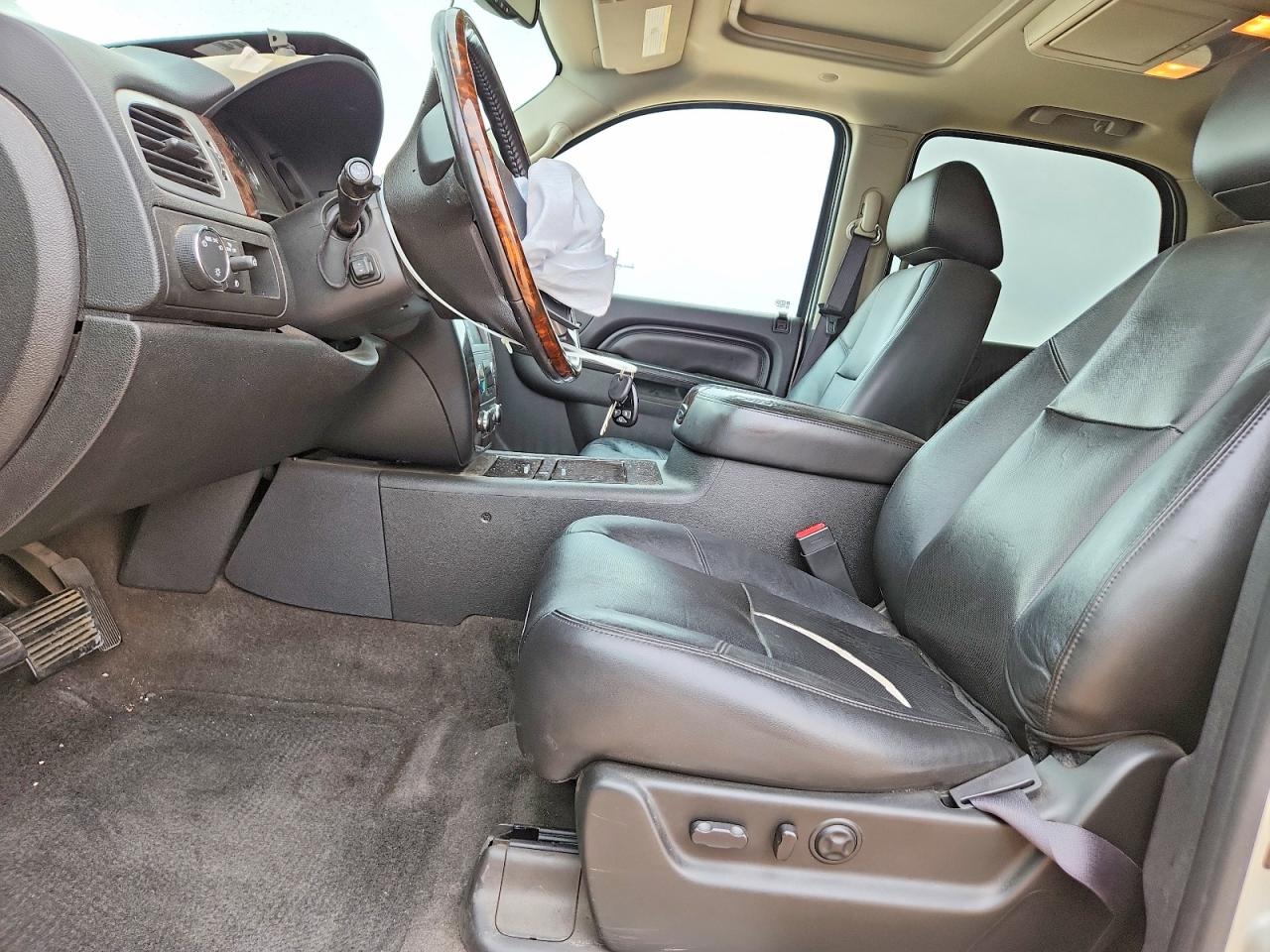 2011 Gmc Yukon Denali Beige vin: 1GKS2EEF1BR360989