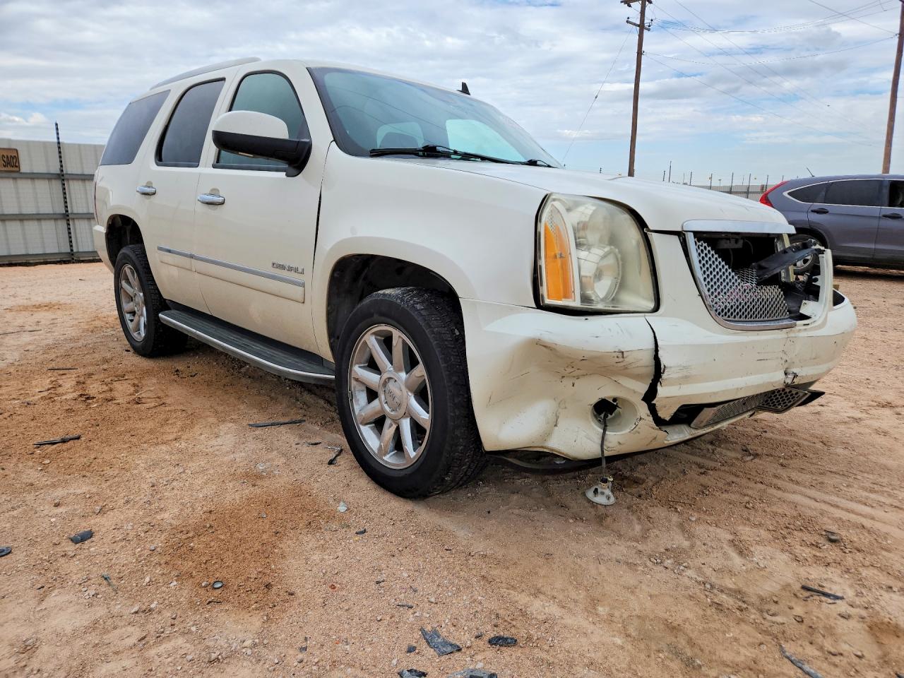 2011 Gmc Yukon Denali Beige vin: 1GKS2EEF1BR360989
