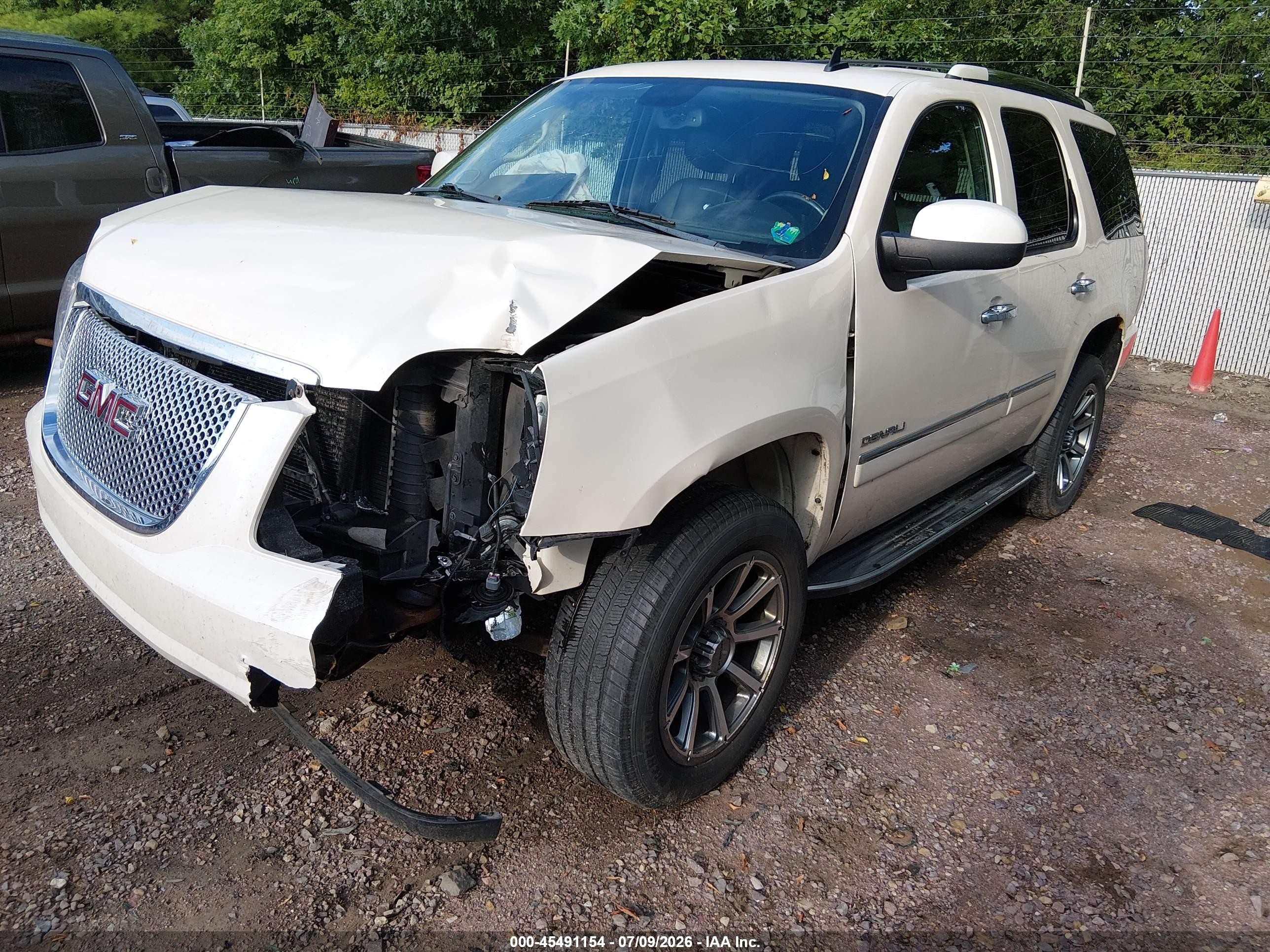 2012 Gmc Yukon Denali White vin: 1GKS2EEF1CR283140