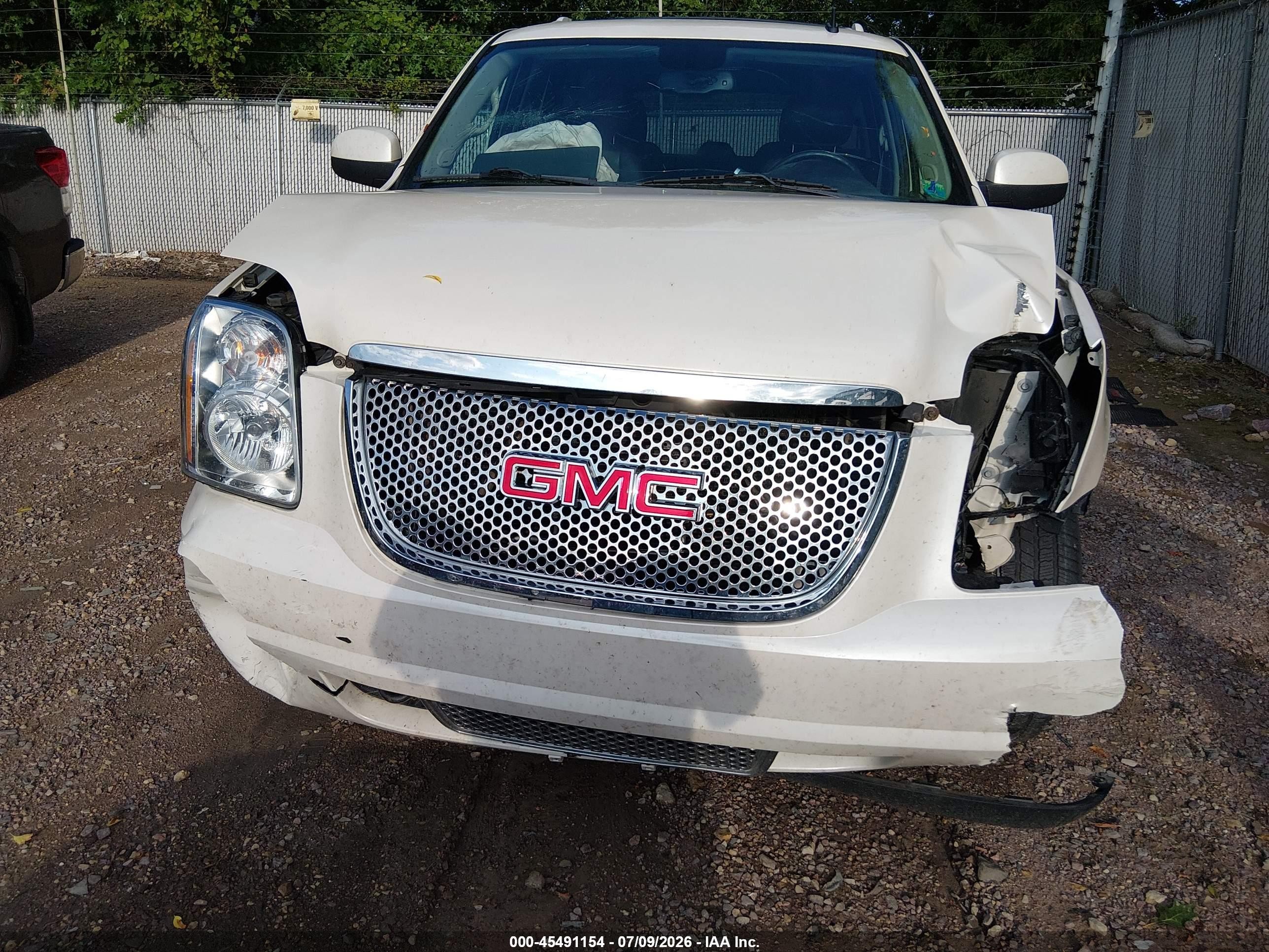 2012 Gmc Yukon Denali White vin: 1GKS2EEF1CR283140