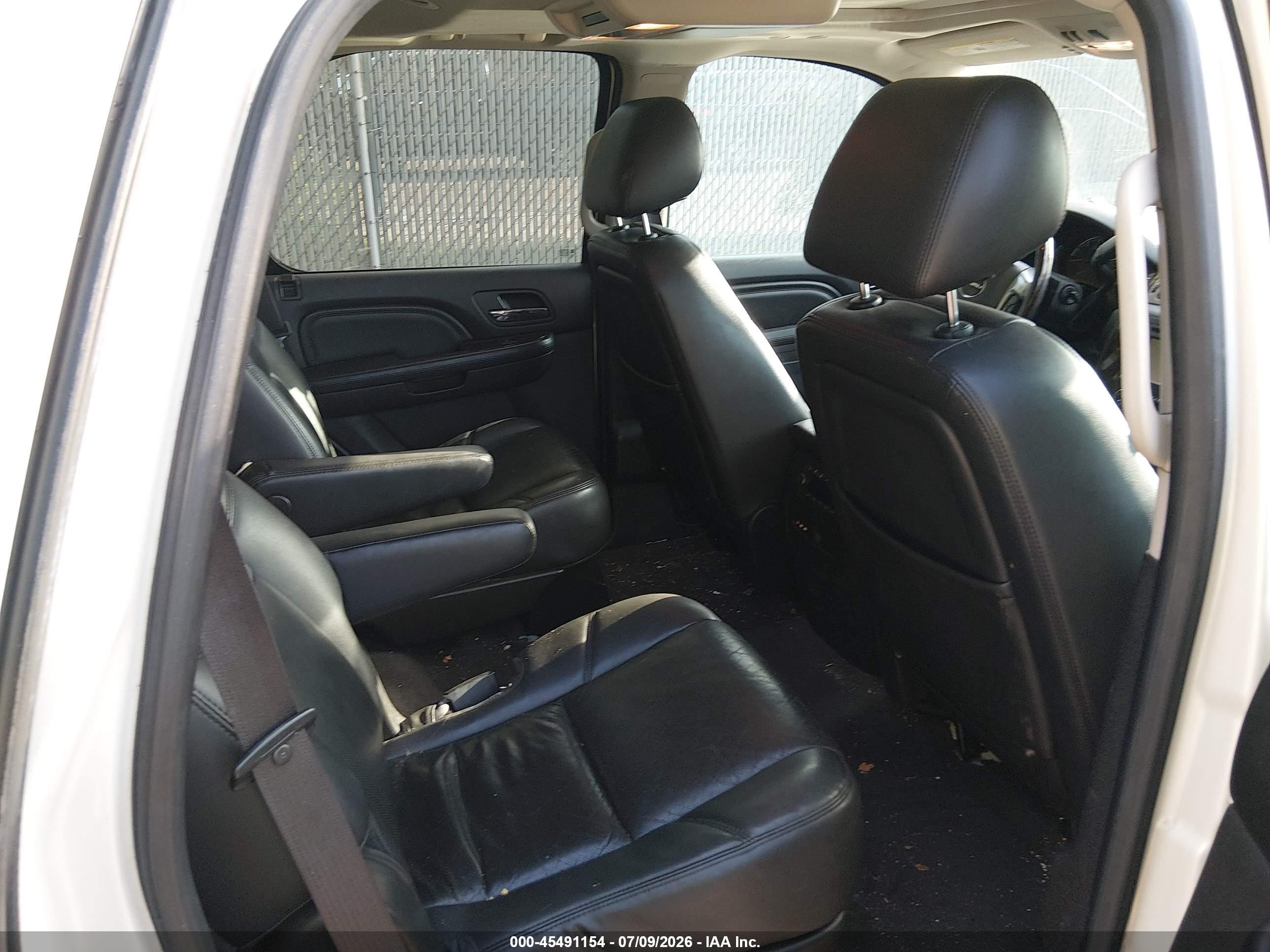 2012 Gmc Yukon Denali White vin: 1GKS2EEF1CR283140