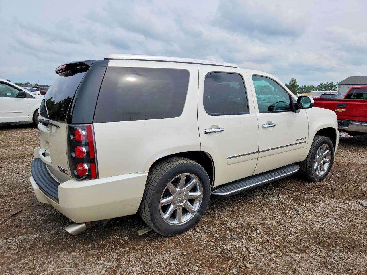 2013 Gmc Yukon Denali White vin: 1GKS2EEF1DR341975