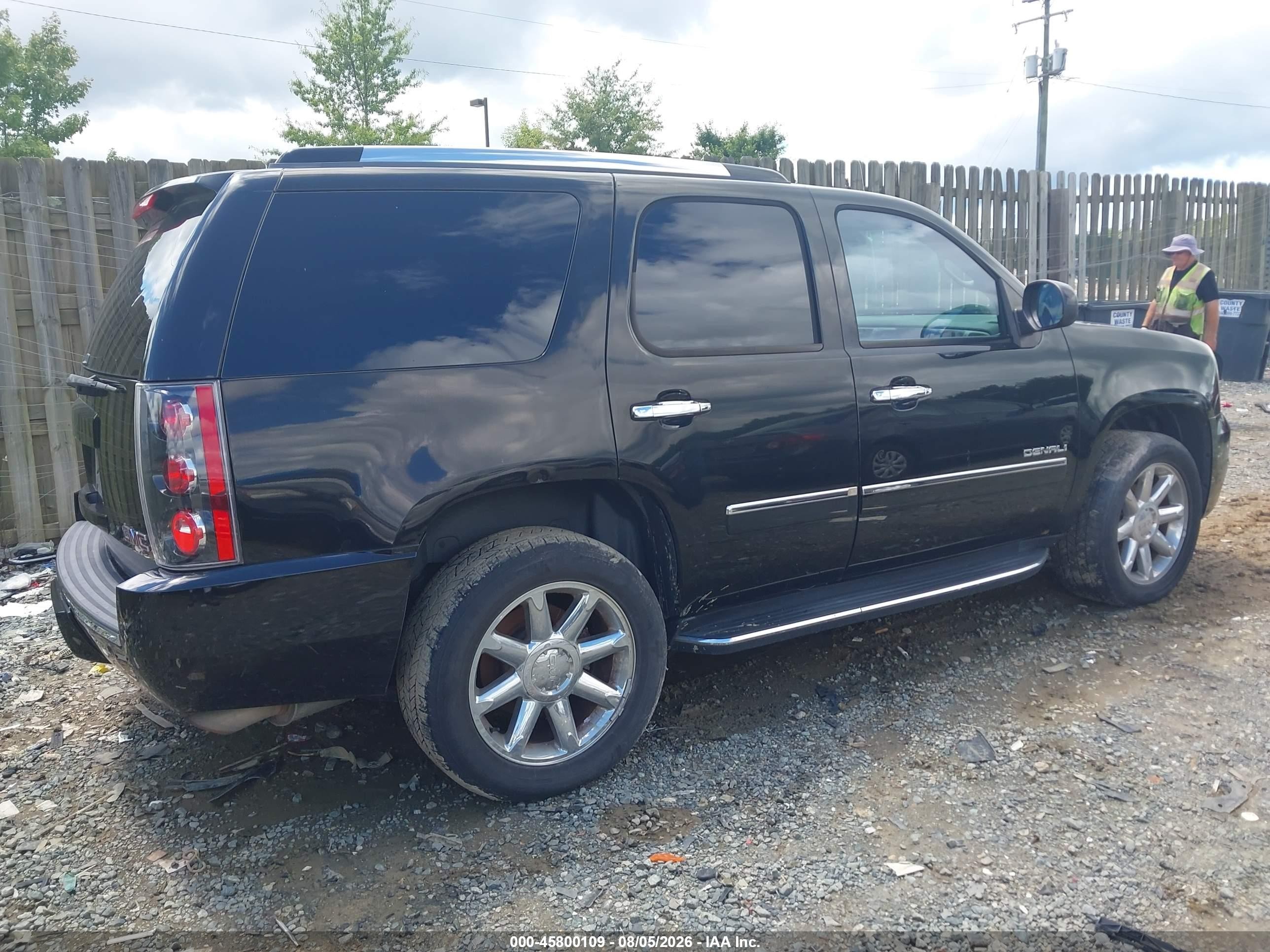 2011 Gmc Yukon Denali Black vin: 1GKS2EEF2BR308352