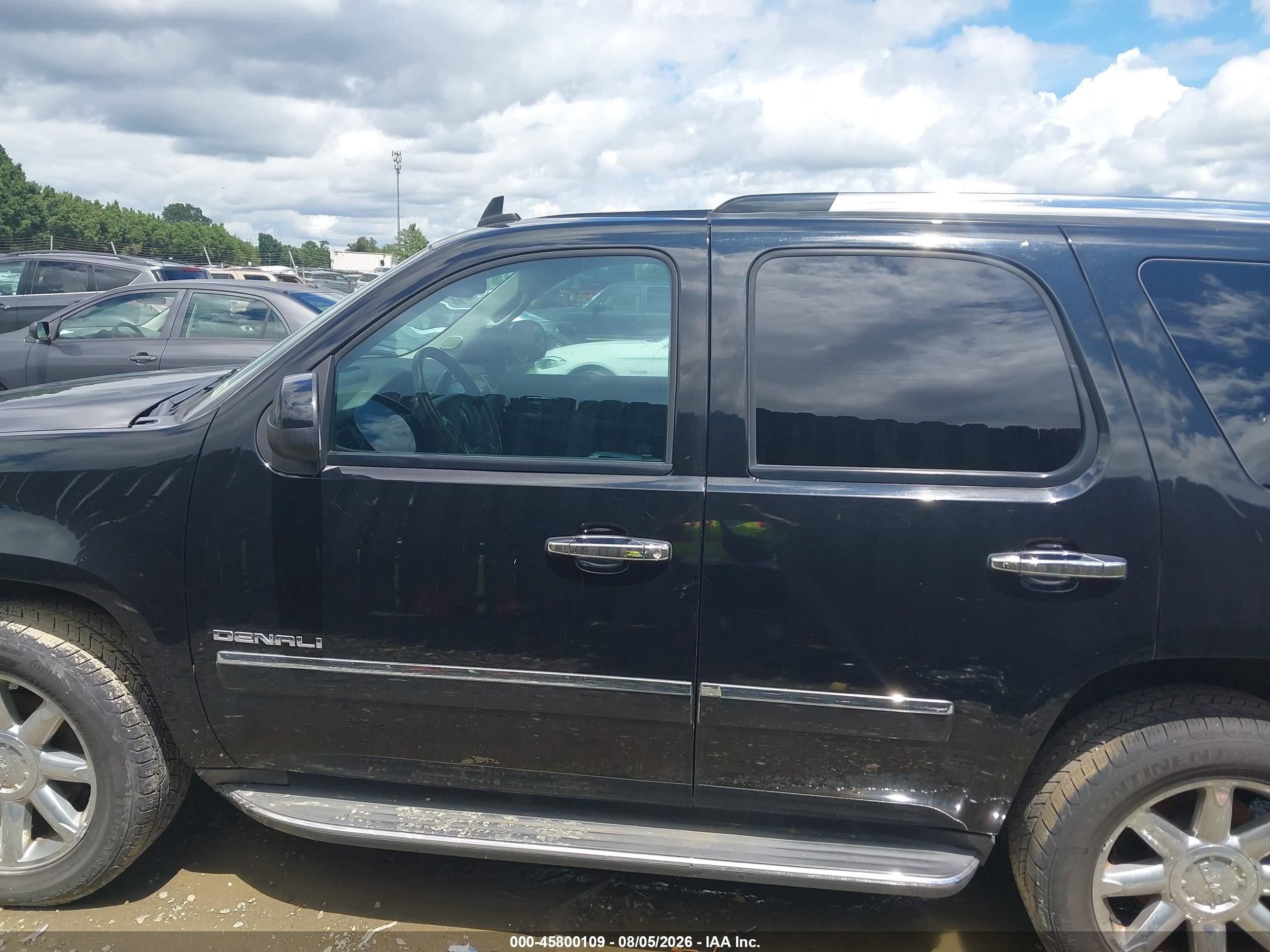 2011 Gmc Yukon Denali Black vin: 1GKS2EEF2BR308352